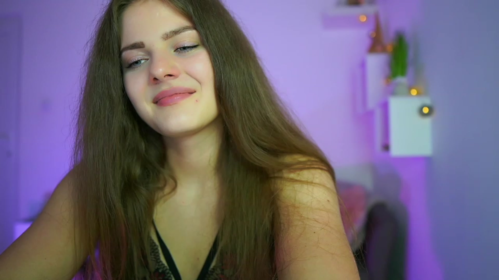 Gallery image thumbnail from Elly_Malkova_'s myfreecams stream on, 07/09/2023, 18:02 image 8 of 20