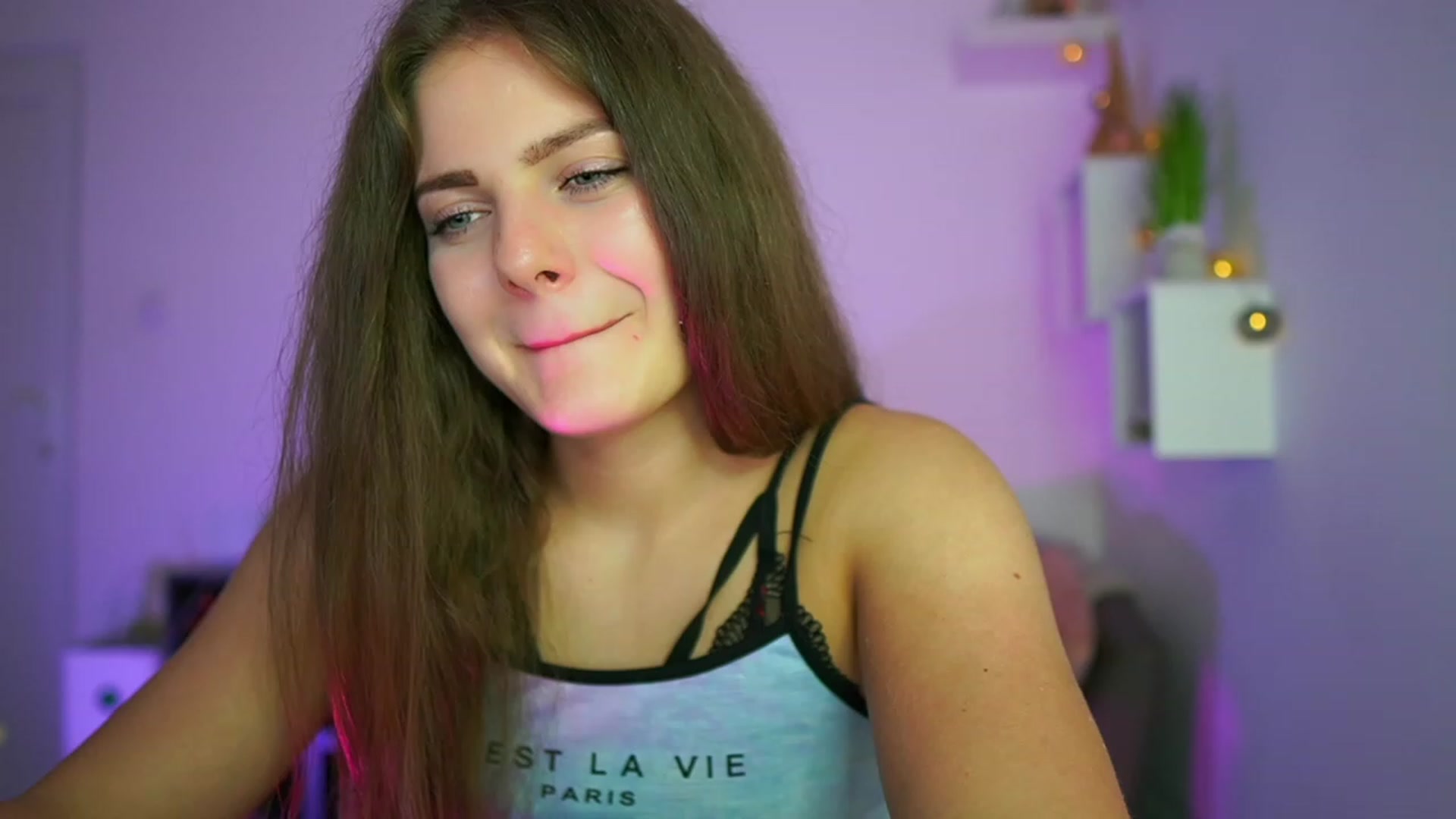 Gallery image thumbnail from Elly_Malkova_'s myfreecams stream on, 07/09/2023, 20:01 image 15 of 20