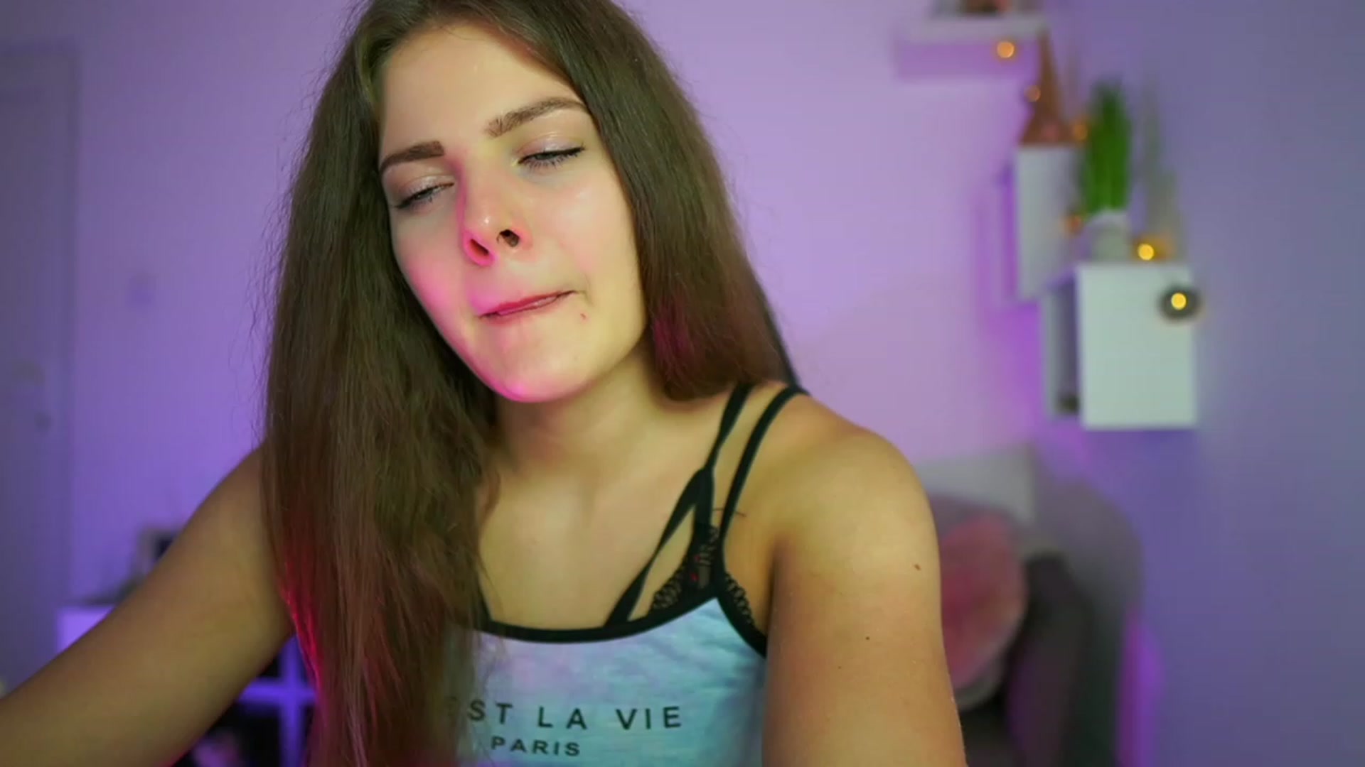 Gallery image thumbnail from Elly_Malkova_'s myfreecams stream on, 07/09/2023, 20:01 image 9 of 20