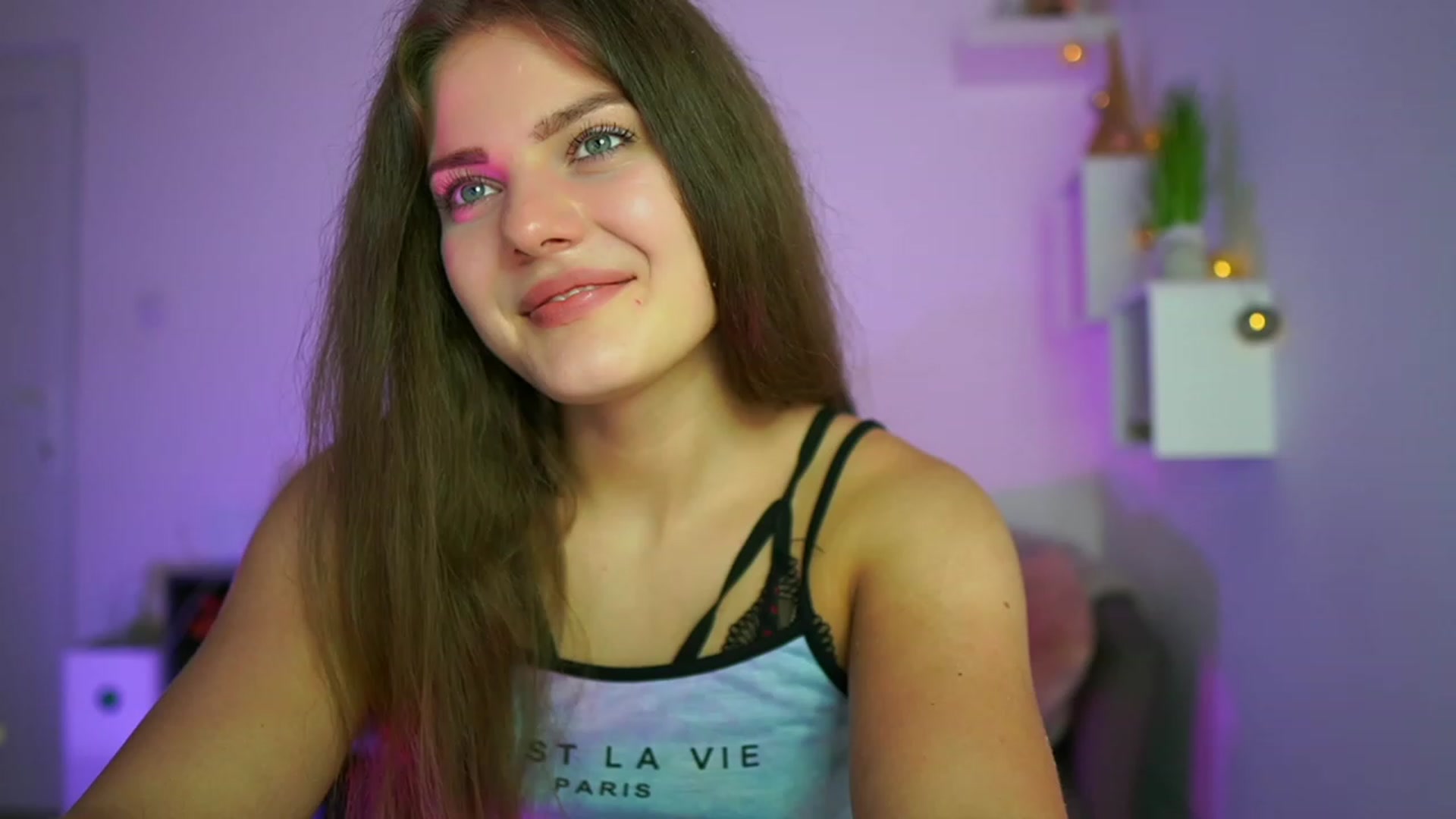 Gallery image thumbnail from Elly_Malkova_'s myfreecams stream on, 07/09/2023, 20:01 image 13 of 20