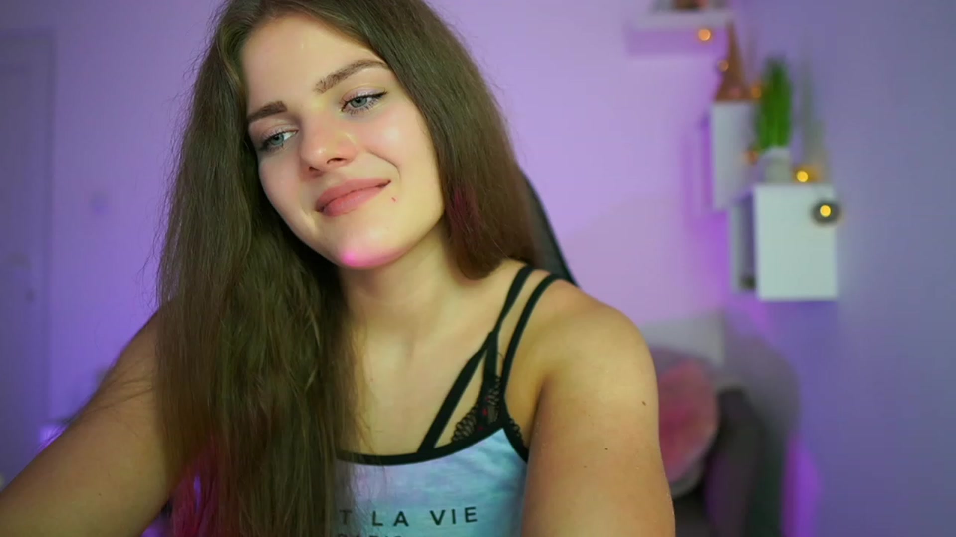 Gallery image thumbnail from Elly_Malkova_'s myfreecams stream on, 07/09/2023, 20:01 image 19 of 20