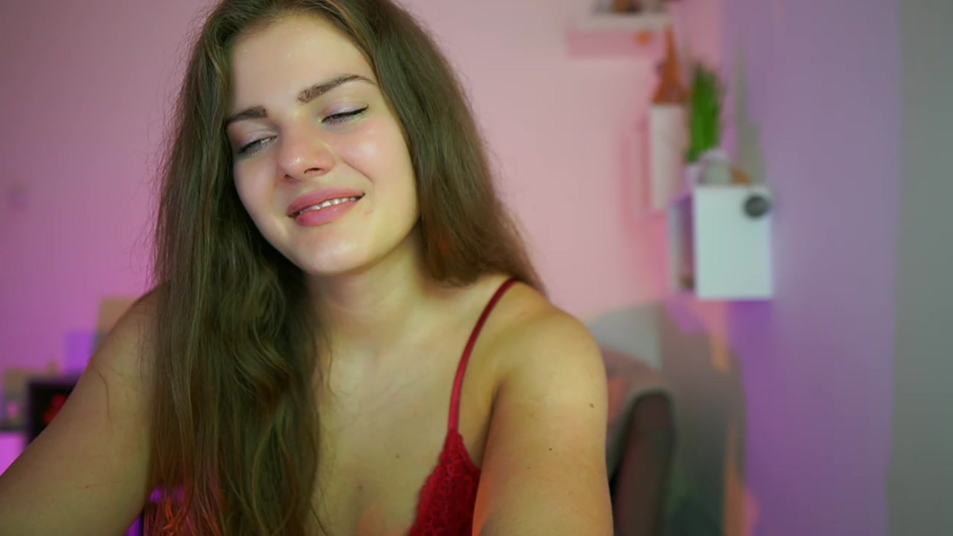 Gallery image thumbnail from Elly_Malkova_'s myfreecams stream on, 07/11/2023, 22:26 image 17 of 20