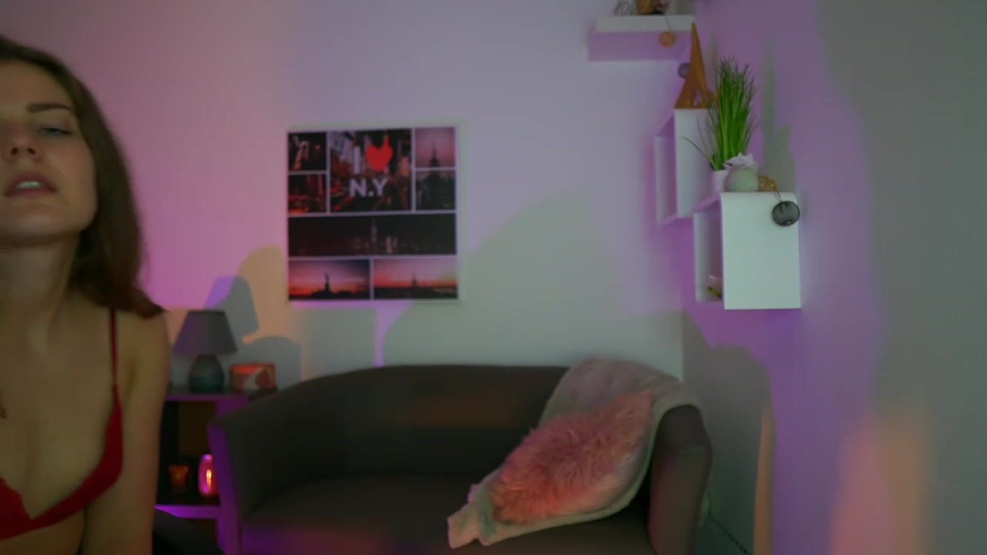 Gallery image thumbnail from Elly_Malkova_'s myfreecams stream on, 07/11/2023, 22:26 image 18 of 20