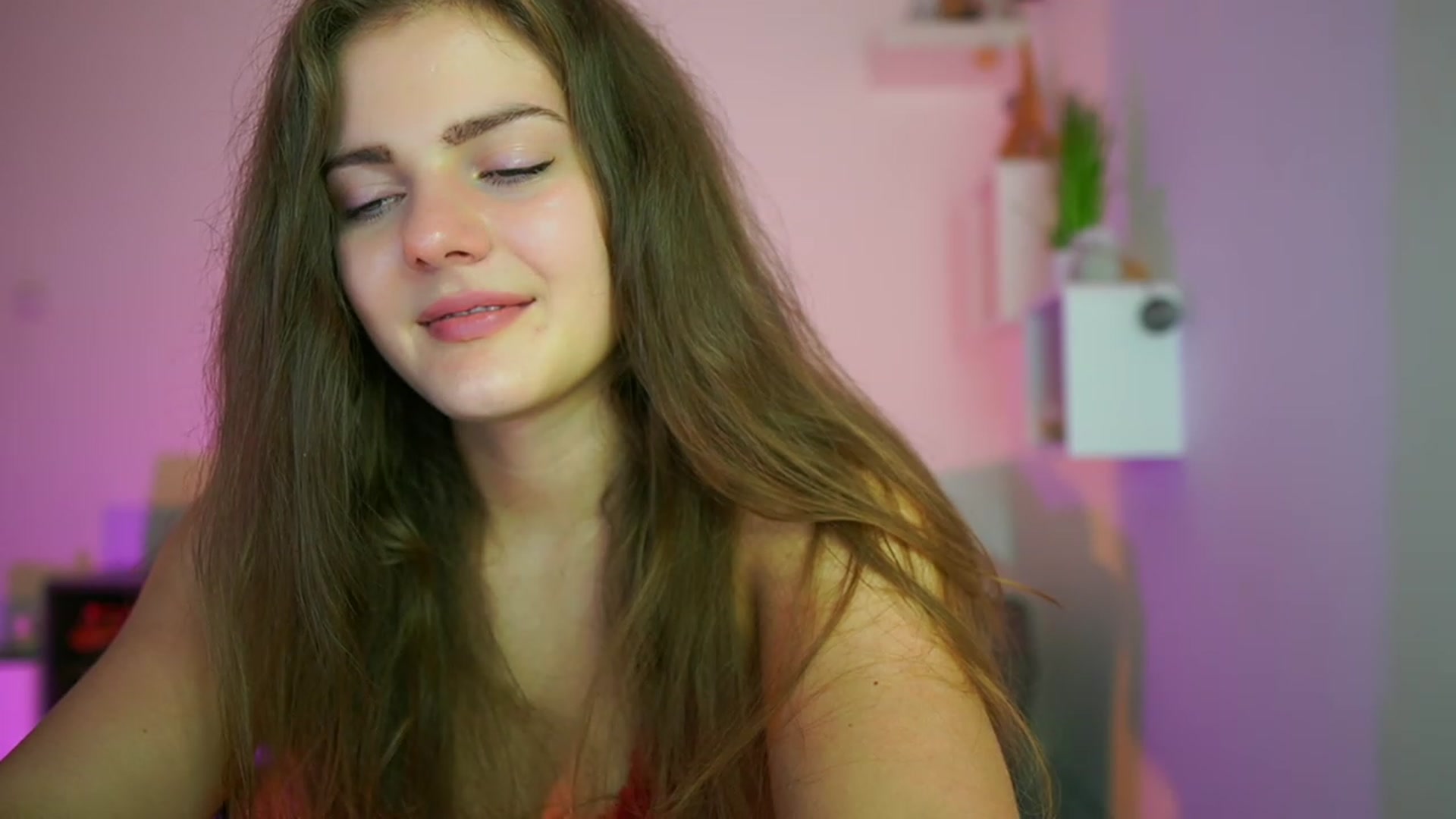 Gallery image thumbnail from Elly_Malkova_'s myfreecams stream on, 07/11/2023, 22:26 image 13 of 20