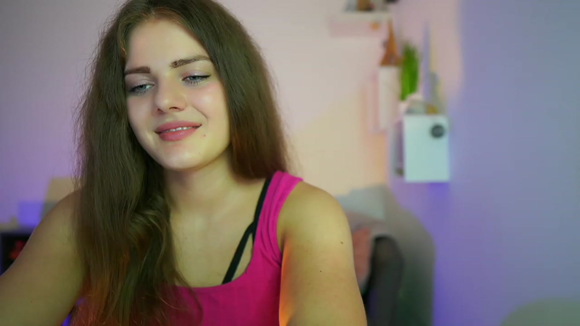 Gallery image thumbnail from Elly_Malkova_'s myfreecams stream on, 07/13/2023, 20:22 image 6 of 20