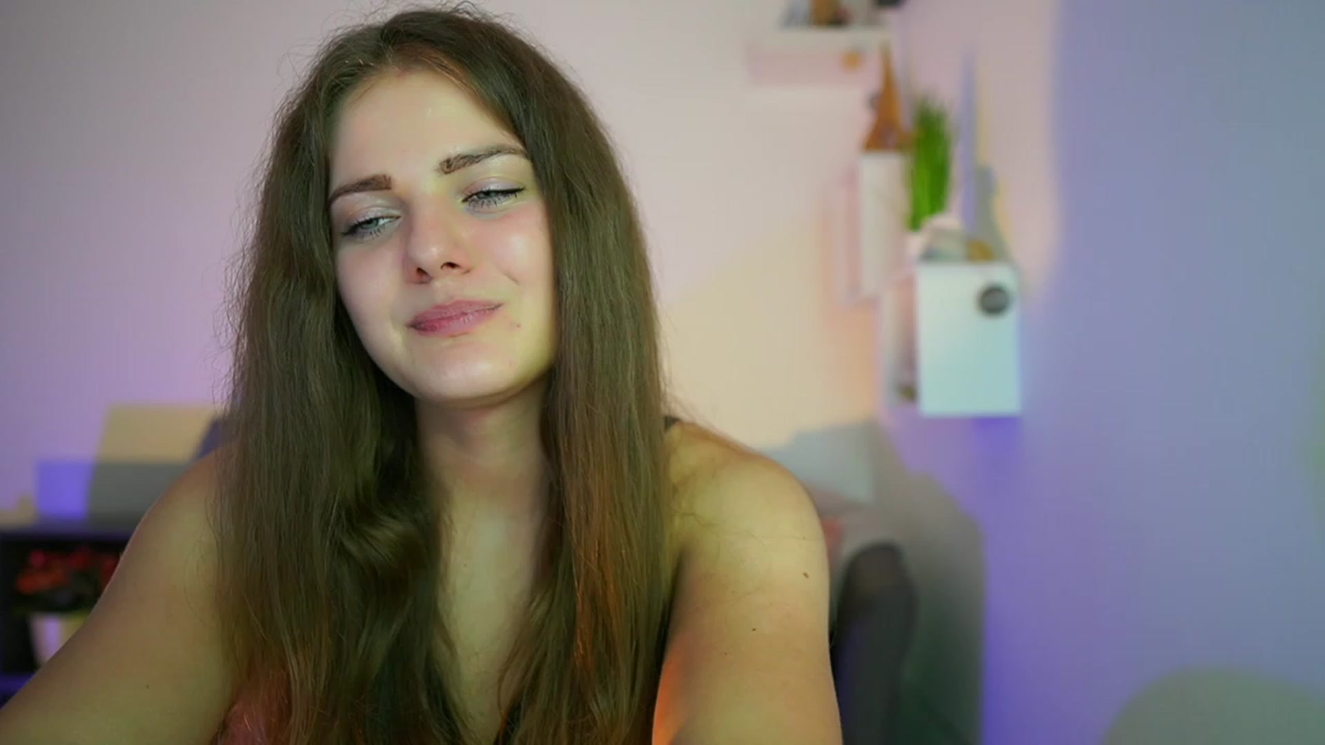 Gallery image thumbnail from Elly_Malkova_'s myfreecams stream on, 07/13/2023, 23:06 image 7 of 20
