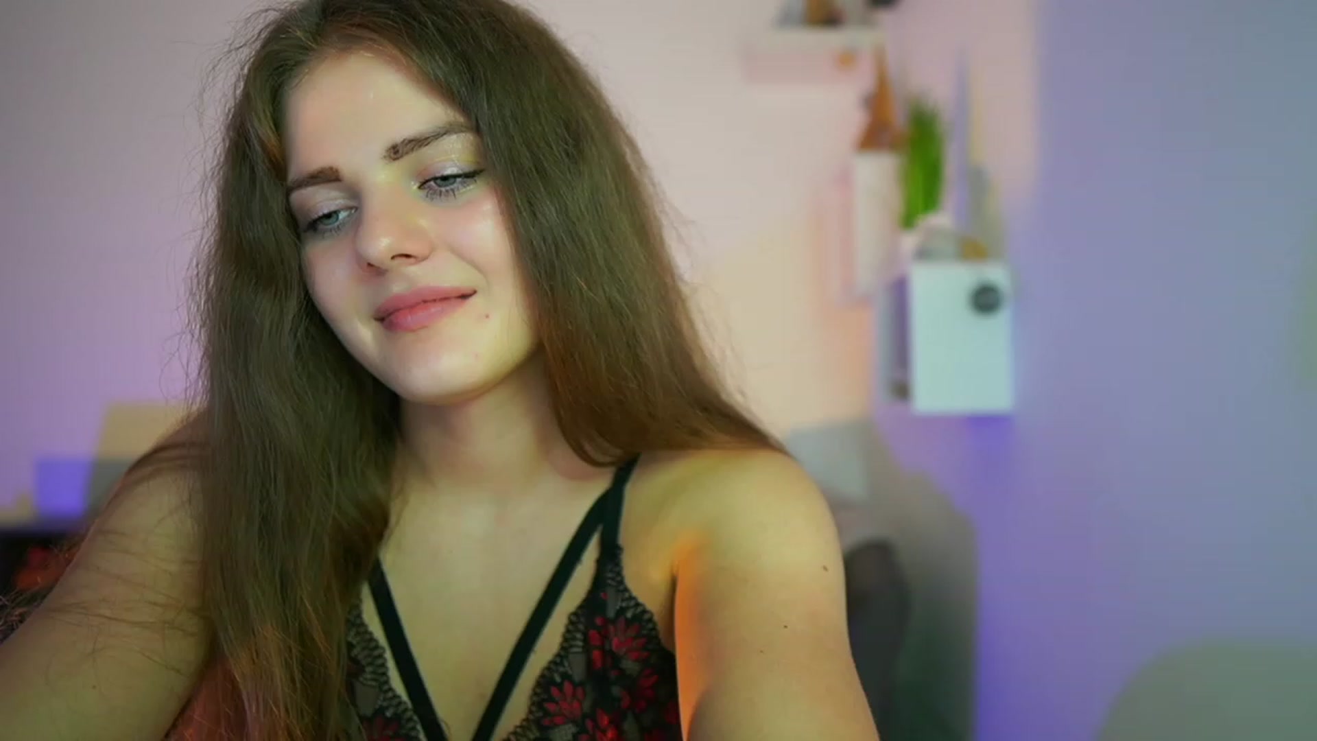 Gallery image thumbnail from Elly_Malkova_'s myfreecams stream on, 07/13/2023, 23:06 image 4 of 20