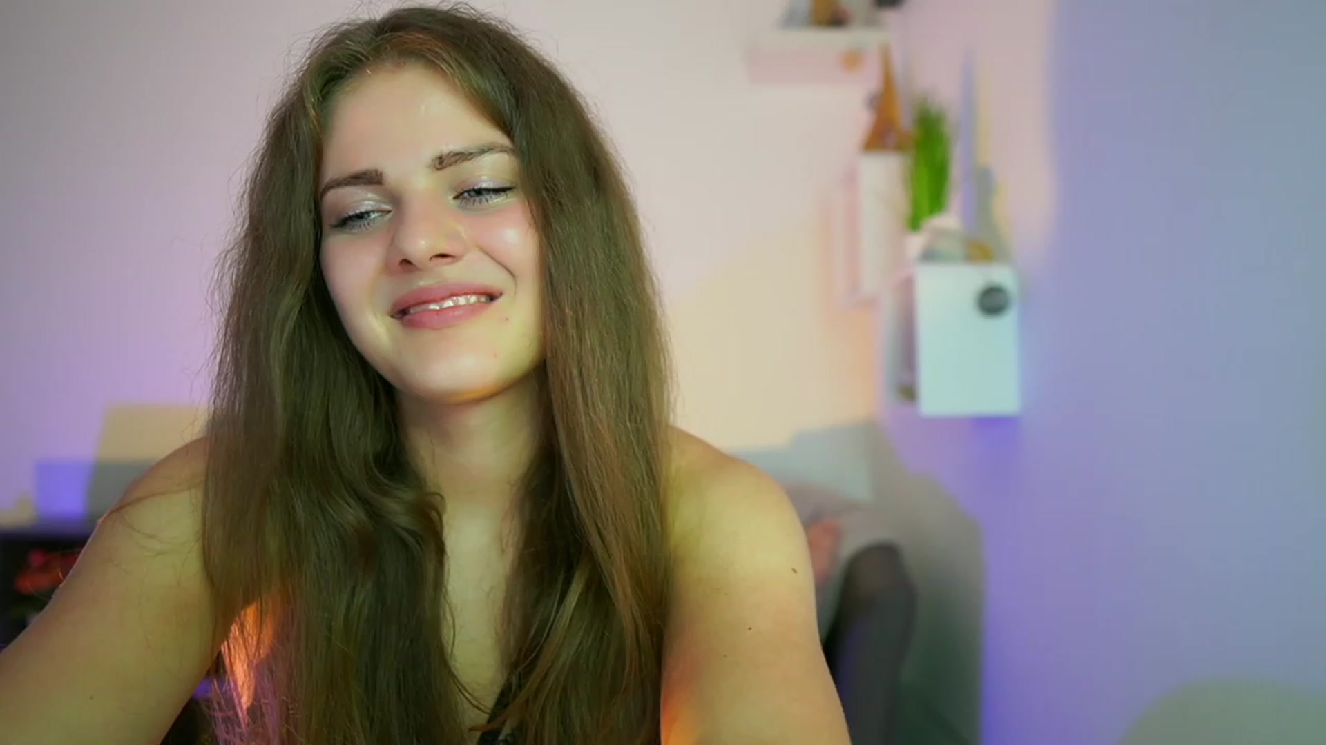 Gallery image thumbnail from Elly_Malkova_'s myfreecams stream on, 07/13/2023, 23:06 image 20 of 20