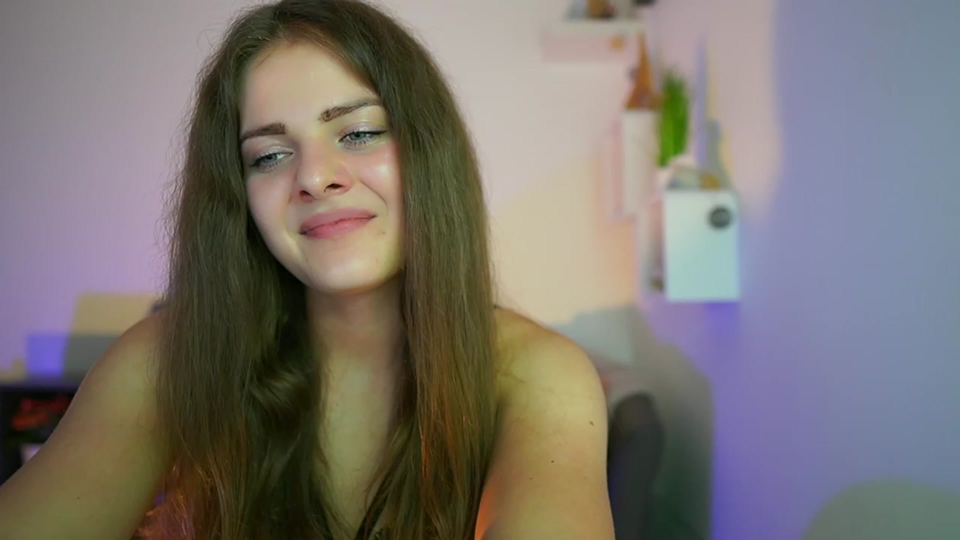 Gallery image thumbnail from Elly_Malkova_'s myfreecams stream on, 07/13/2023, 23:06 image 8 of 20