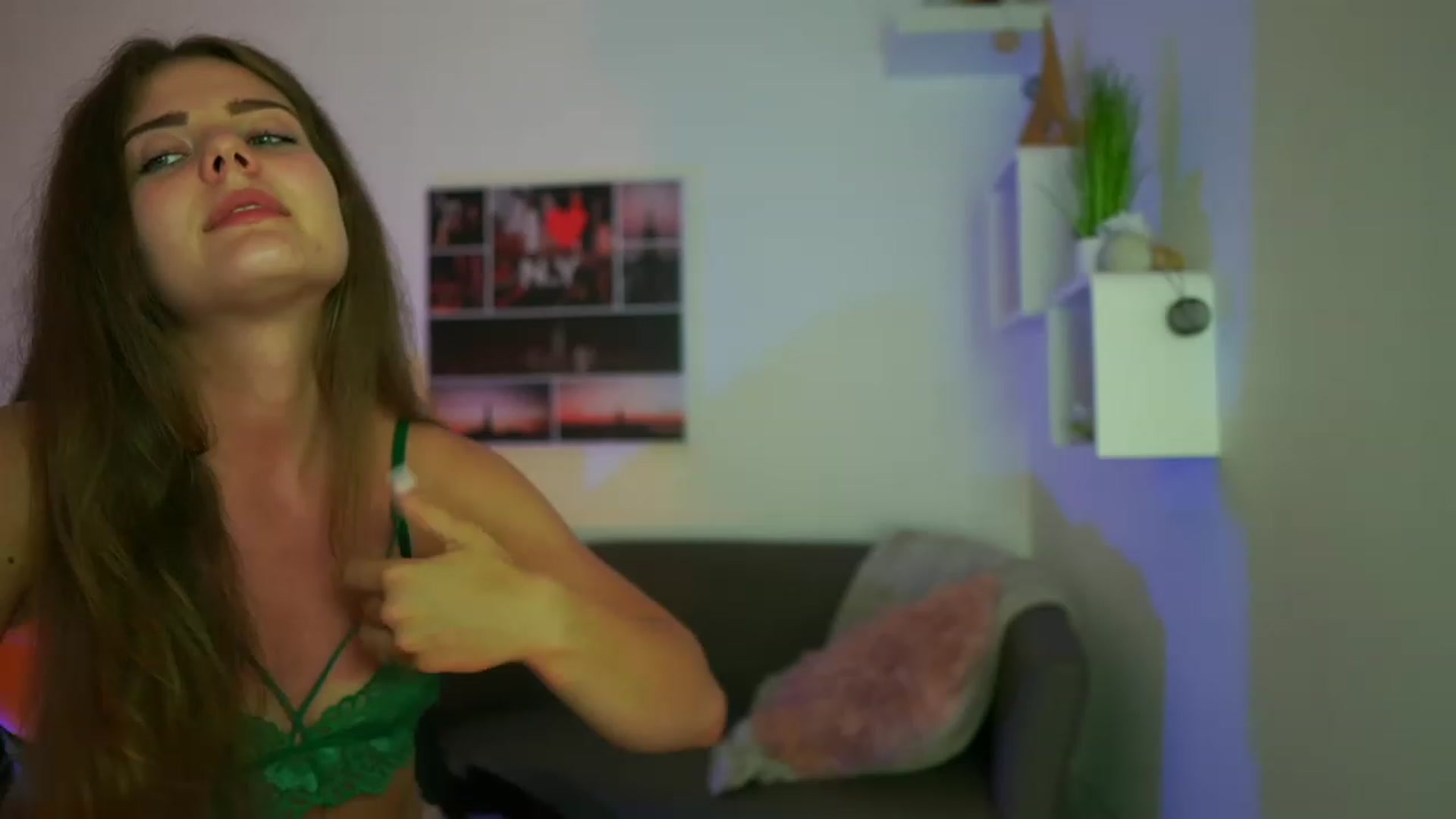 Gallery image thumbnail from Elly_Malkova_'s myfreecams stream on, 07/15/2023, 21:31 image 19 of 20