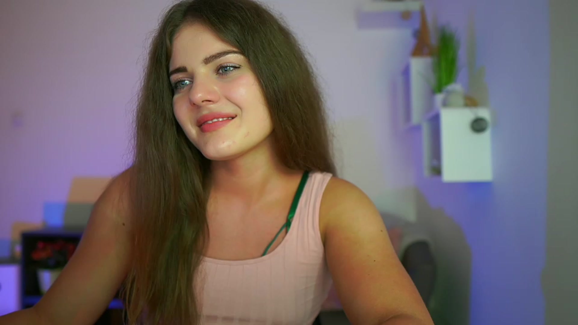 Gallery image thumbnail from Elly_Malkova_'s myfreecams stream on, 07/15/2023, 21:31 image 10 of 20