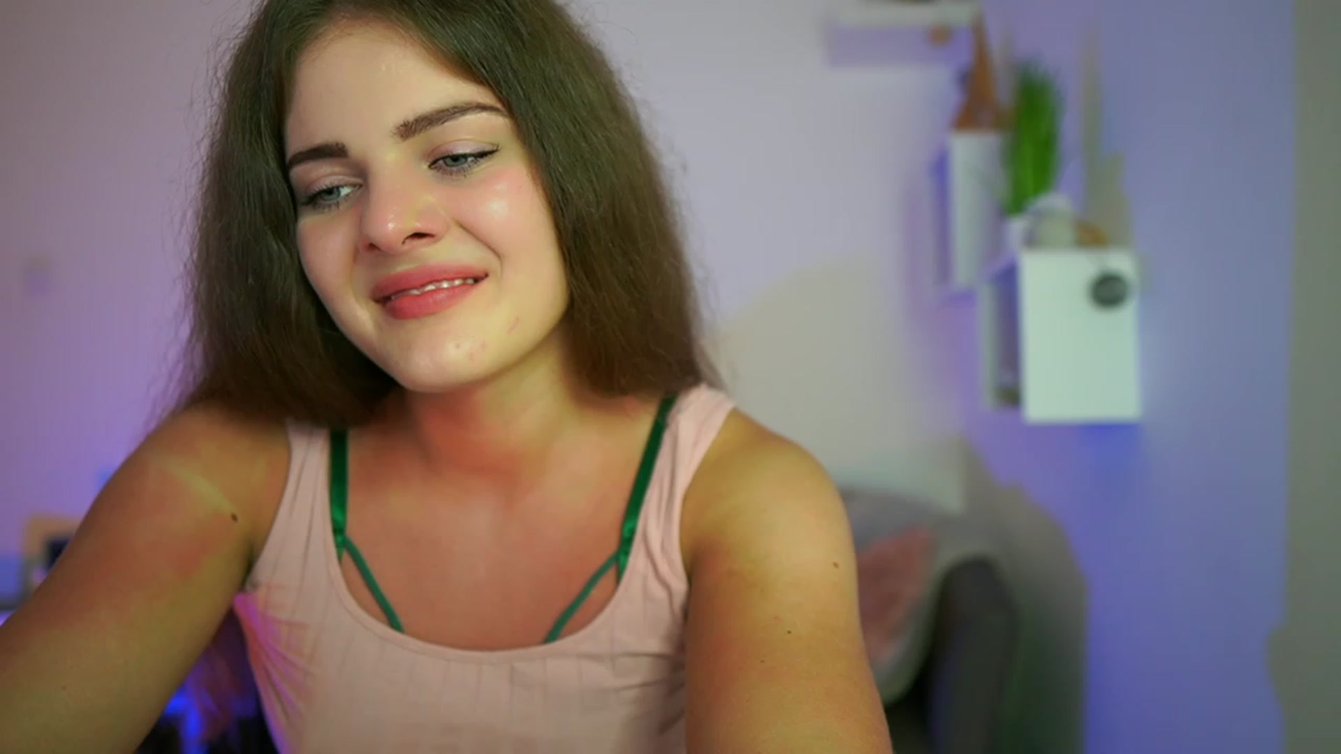 Gallery image thumbnail from Elly_Malkova_'s myfreecams stream on, 07/15/2023, 21:31 image 3 of 20