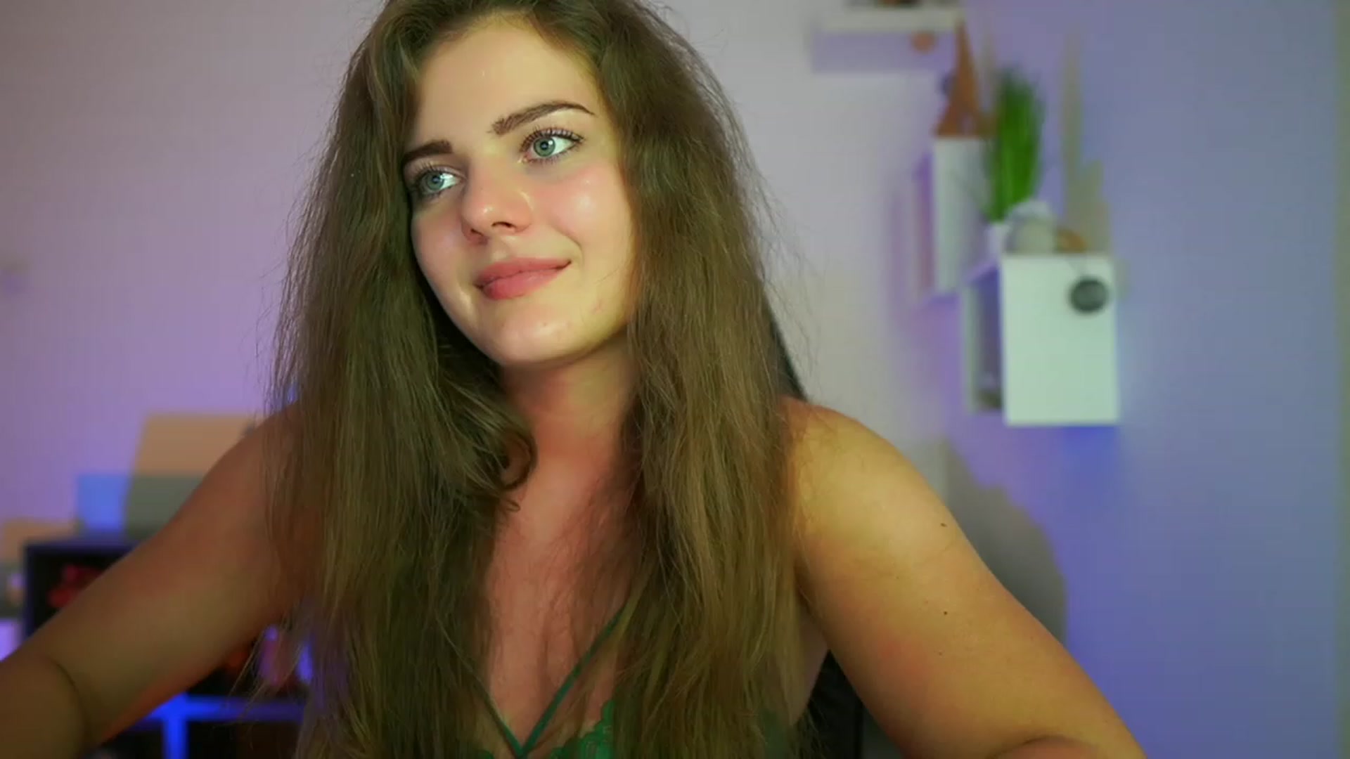 Gallery image thumbnail from Elly_Malkova_'s myfreecams stream on, 07/15/2023, 22:53 image 4 of 20