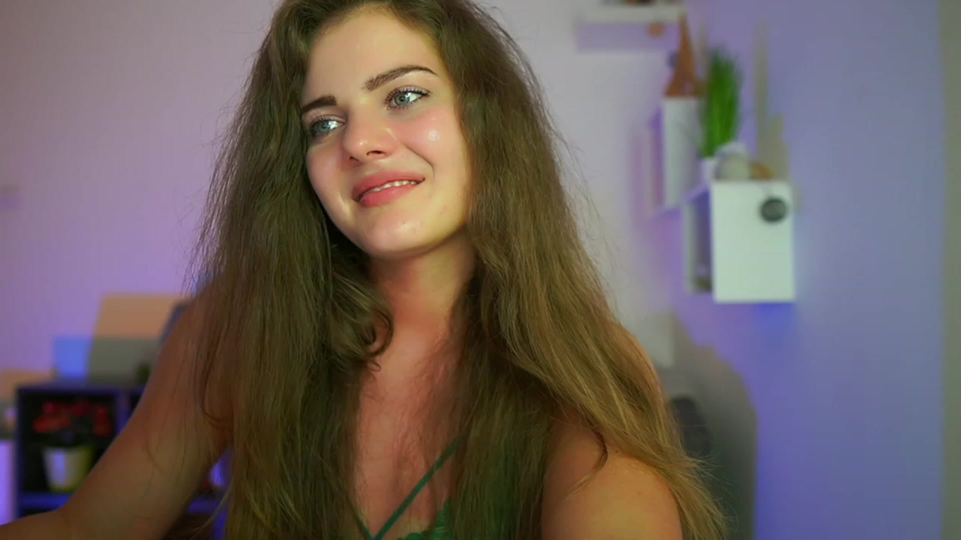 Gallery image thumbnail from Elly_Malkova_'s myfreecams stream on, 07/15/2023, 22:53 image 17 of 20