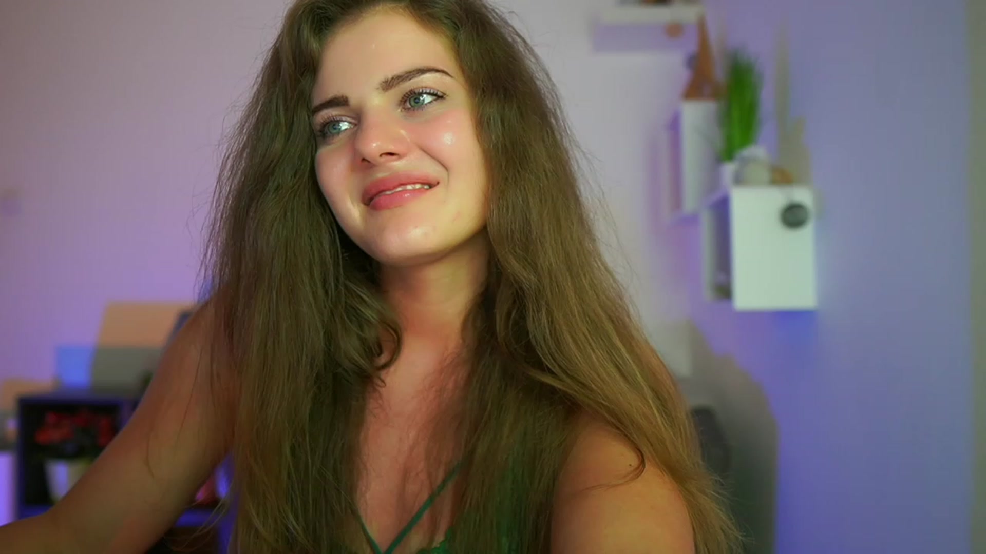 Gallery image thumbnail from Elly_Malkova_'s myfreecams stream on, 07/15/2023, 22:53 image 16 of 20
