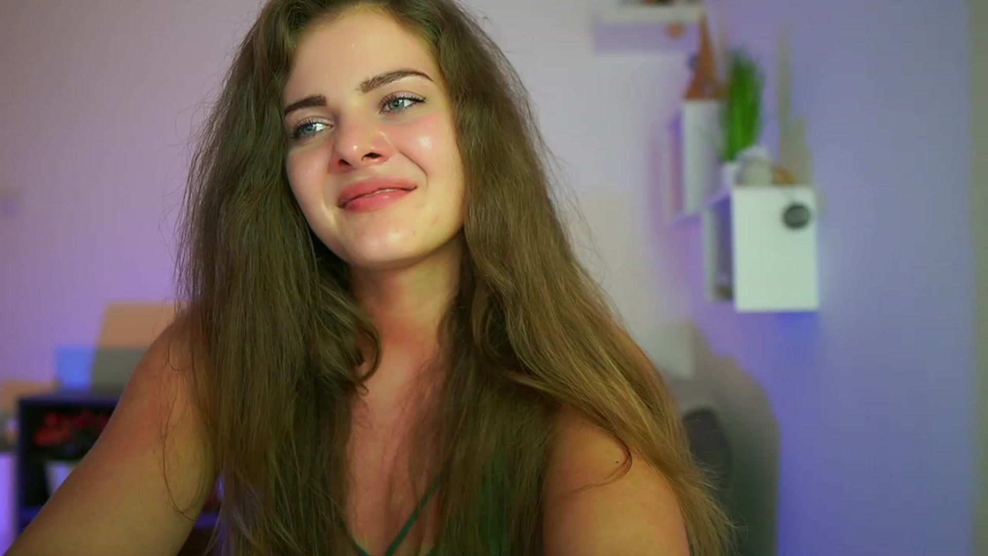 Gallery image thumbnail from Elly_Malkova_'s myfreecams stream on, 07/15/2023, 22:53 image 15 of 20