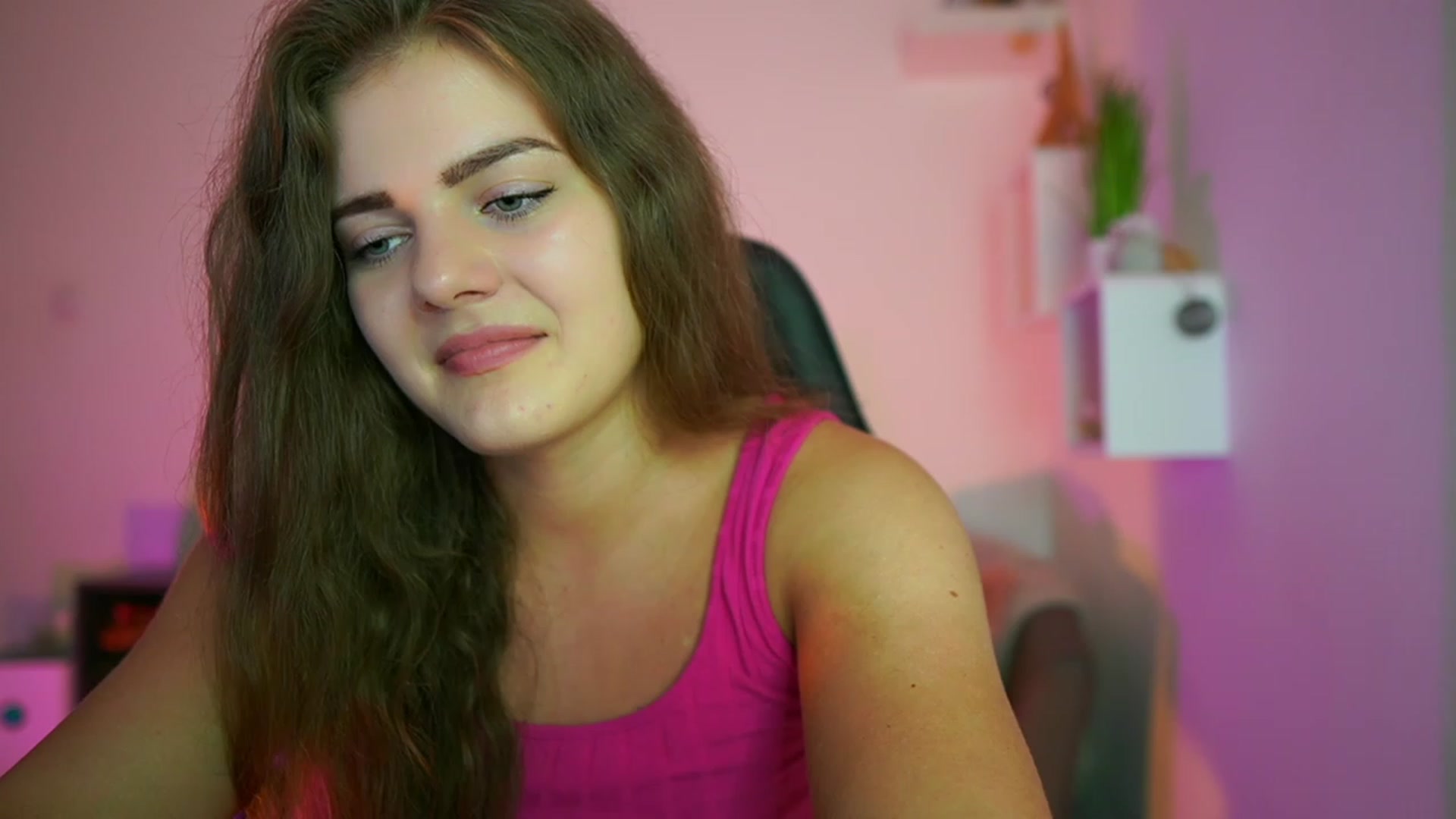 Gallery image thumbnail from Elly_Malkova_'s myfreecams stream on, 07/16/2023, 15:32 image 1 of 20
