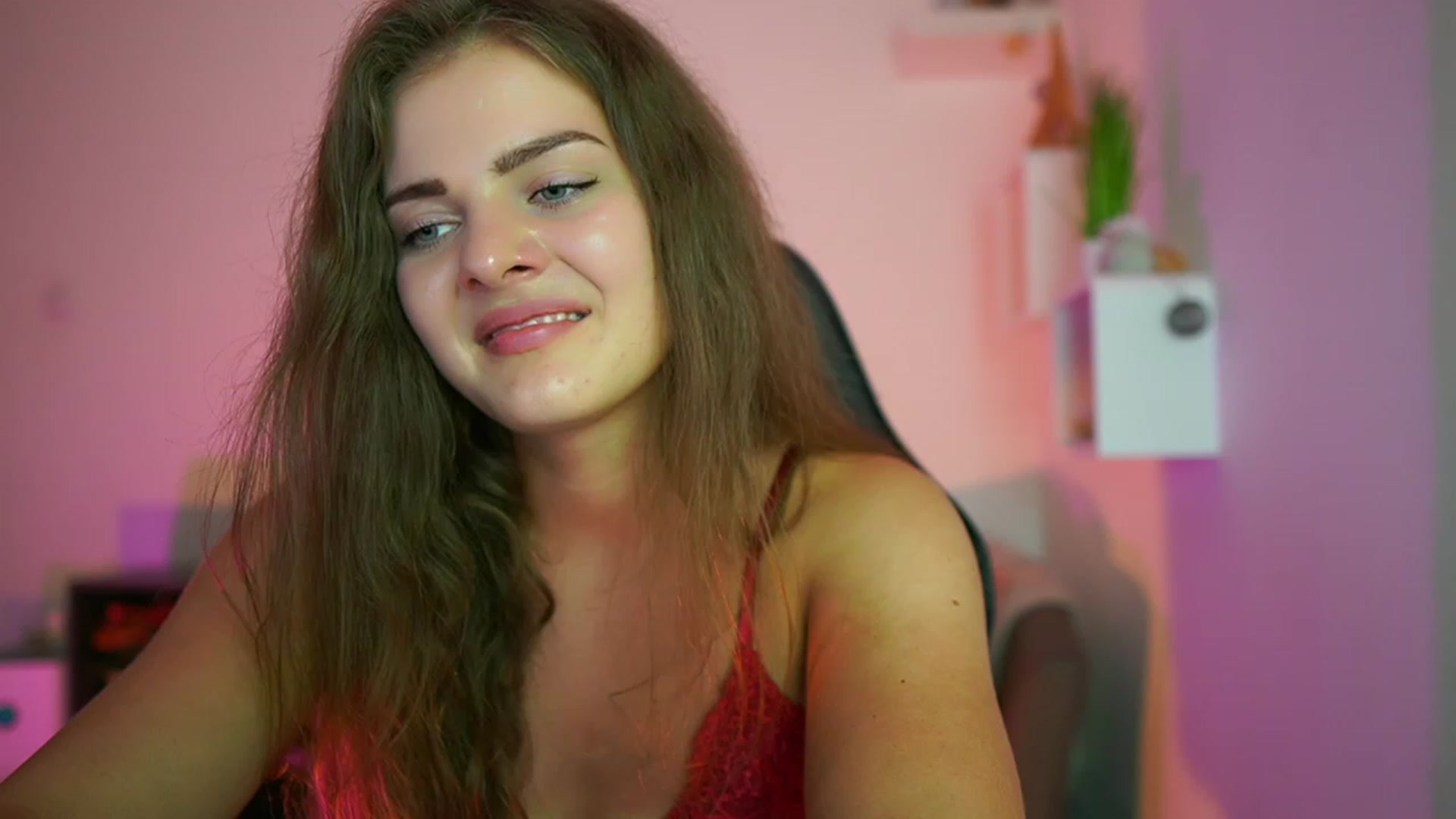 Gallery image thumbnail from Elly_Malkova_'s myfreecams stream on, 07/16/2023, 16:50 image 13 of 20