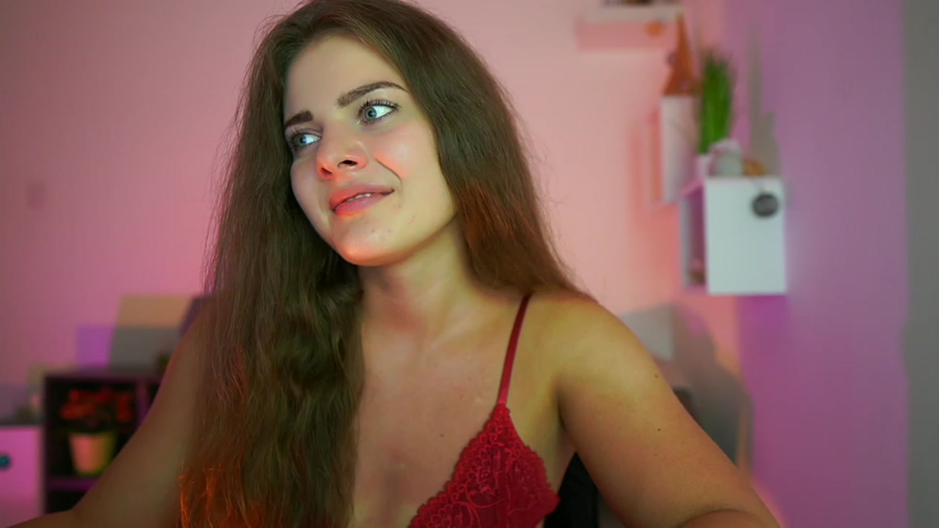 Gallery image thumbnail from Elly_Malkova_'s myfreecams stream on, 07/16/2023, 16:50 image 19 of 20