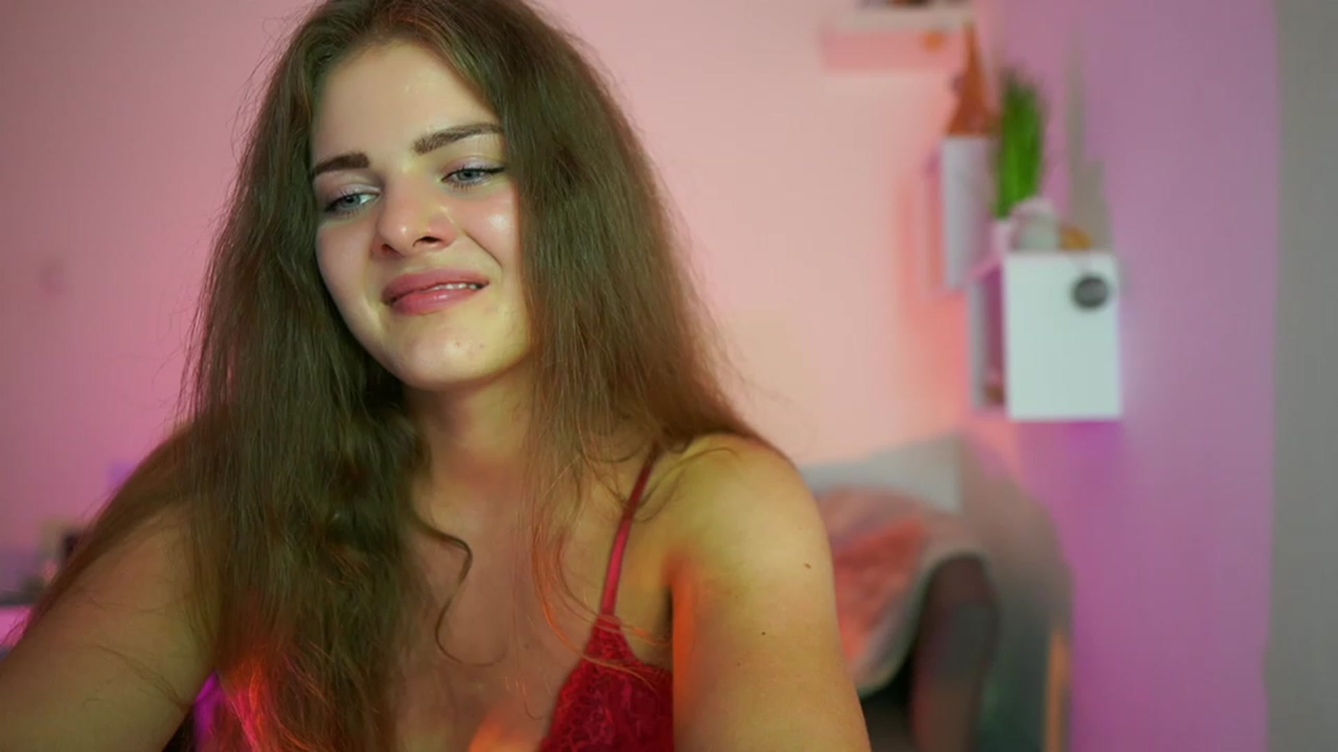 Gallery image thumbnail from Elly_Malkova_'s myfreecams stream on, 07/16/2023, 18:04 image 8 of 20
