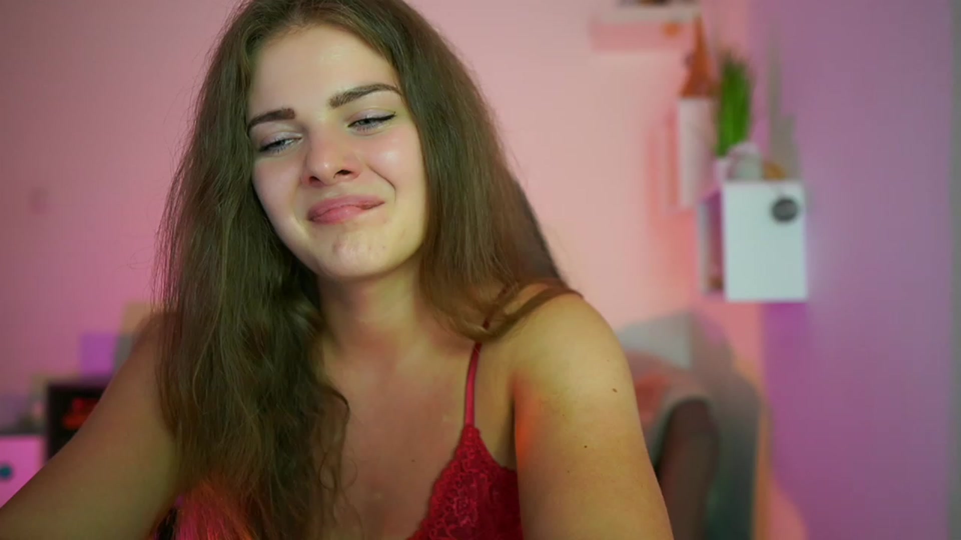 Gallery image thumbnail from Elly_Malkova_'s myfreecams stream on, 07/16/2023, 18:04 image 12 of 20