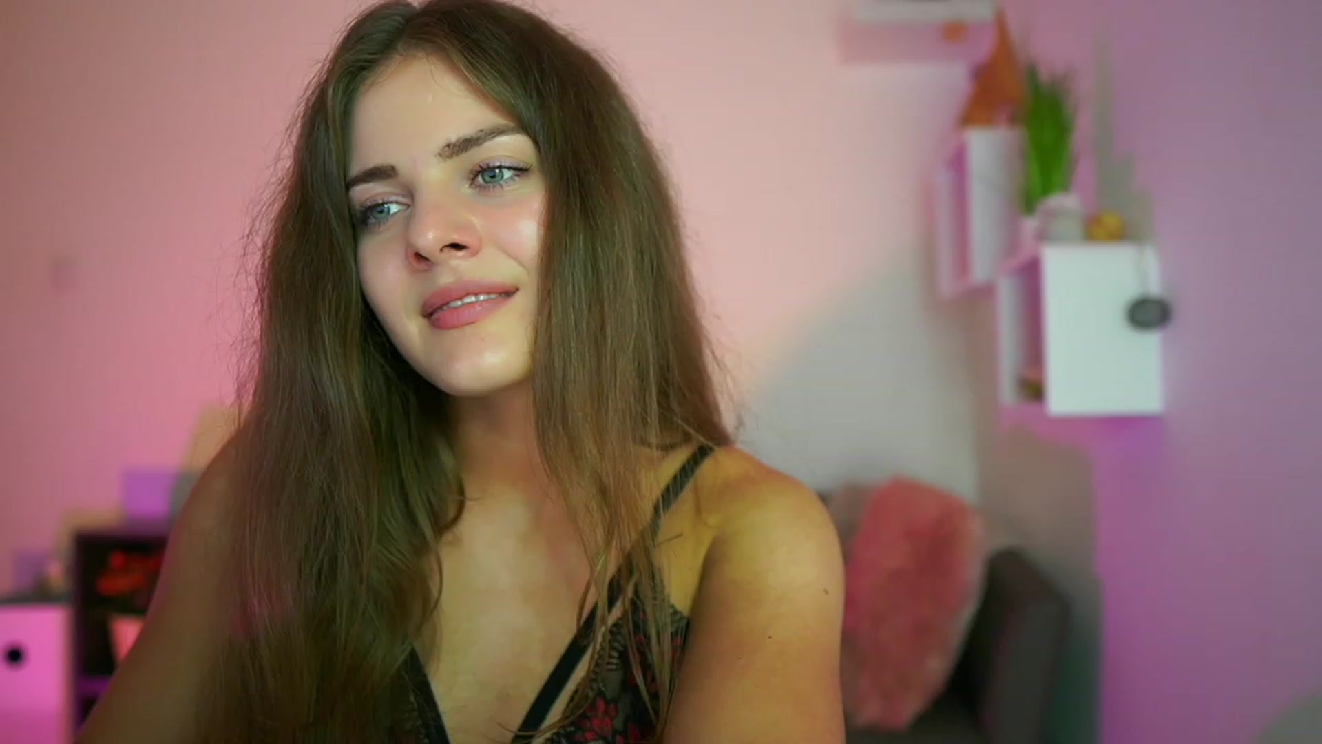 Gallery image thumbnail from Elly_Malkova_'s myfreecams stream on, 07/20/2023, 17:59 image 19 of 20
