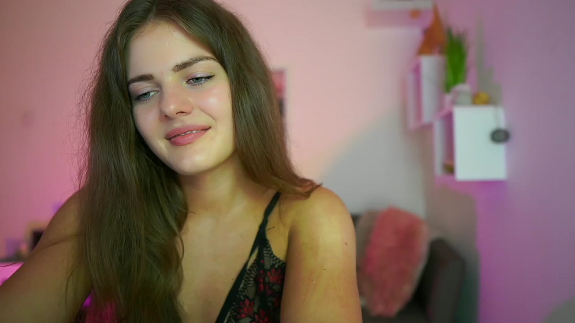 Gallery image thumbnail from Elly_Malkova_'s myfreecams stream on, 07/20/2023, 17:59 image 11 of 20