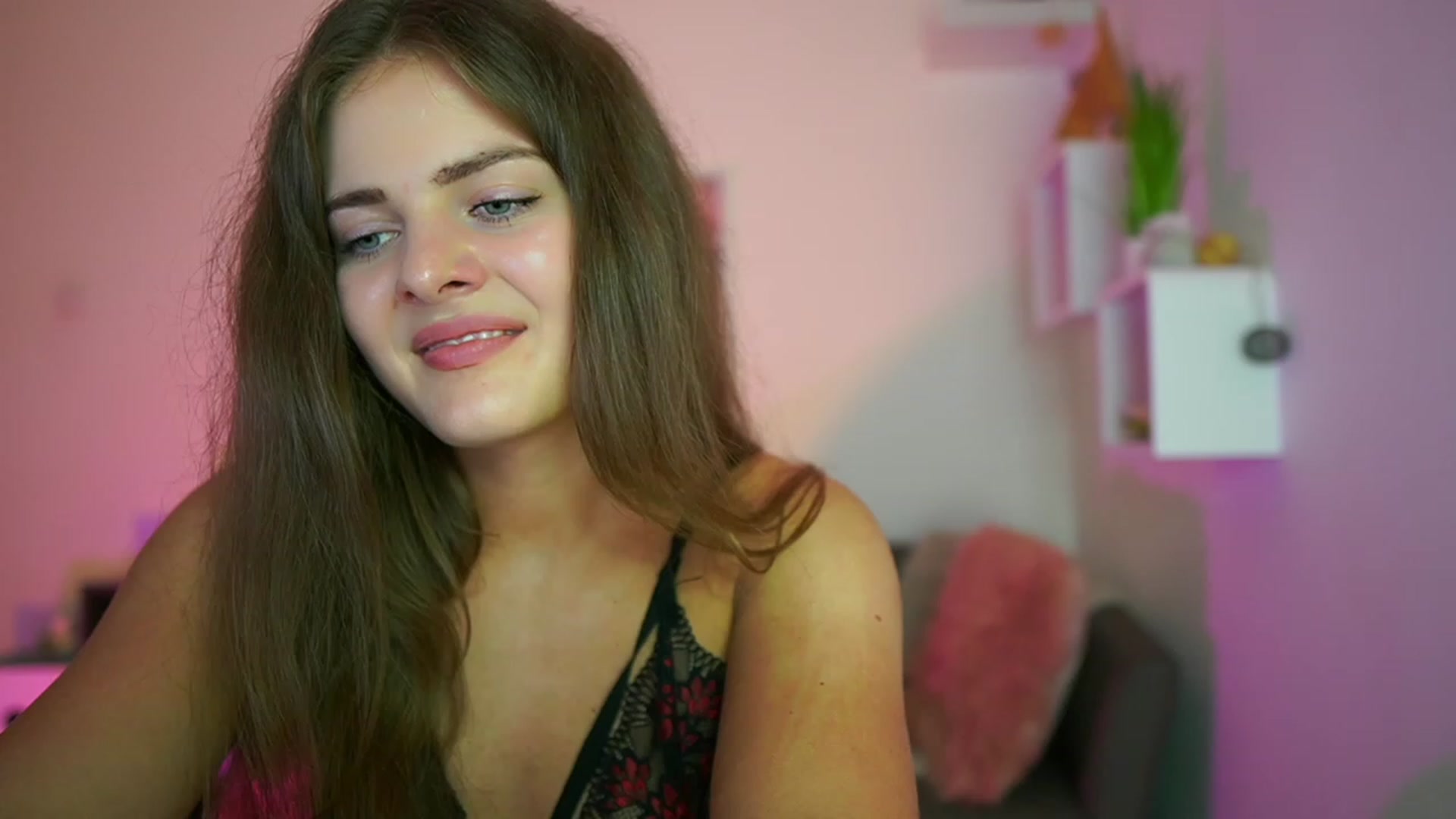 Gallery image thumbnail from Elly_Malkova_'s myfreecams stream on, 07/20/2023, 17:59 image 14 of 20