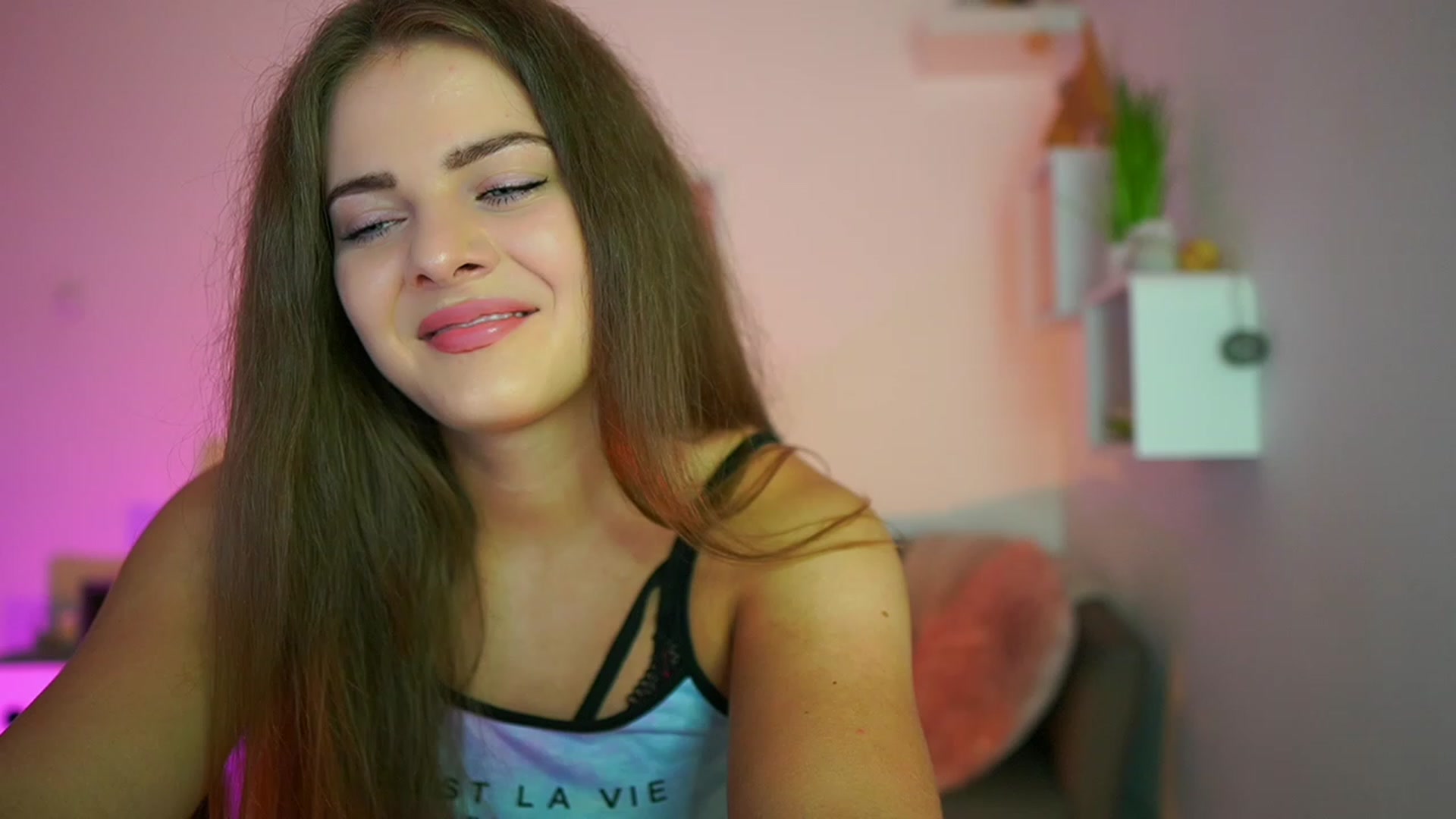 Gallery image thumbnail from Elly_Malkova_'s myfreecams stream on, 07/22/2023, 19:22 image 13 of 20