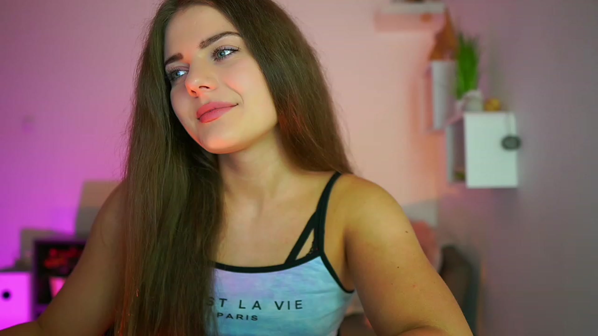 Gallery image thumbnail from Elly_Malkova_'s myfreecams stream on, 07/22/2023, 19:22 image 2 of 20