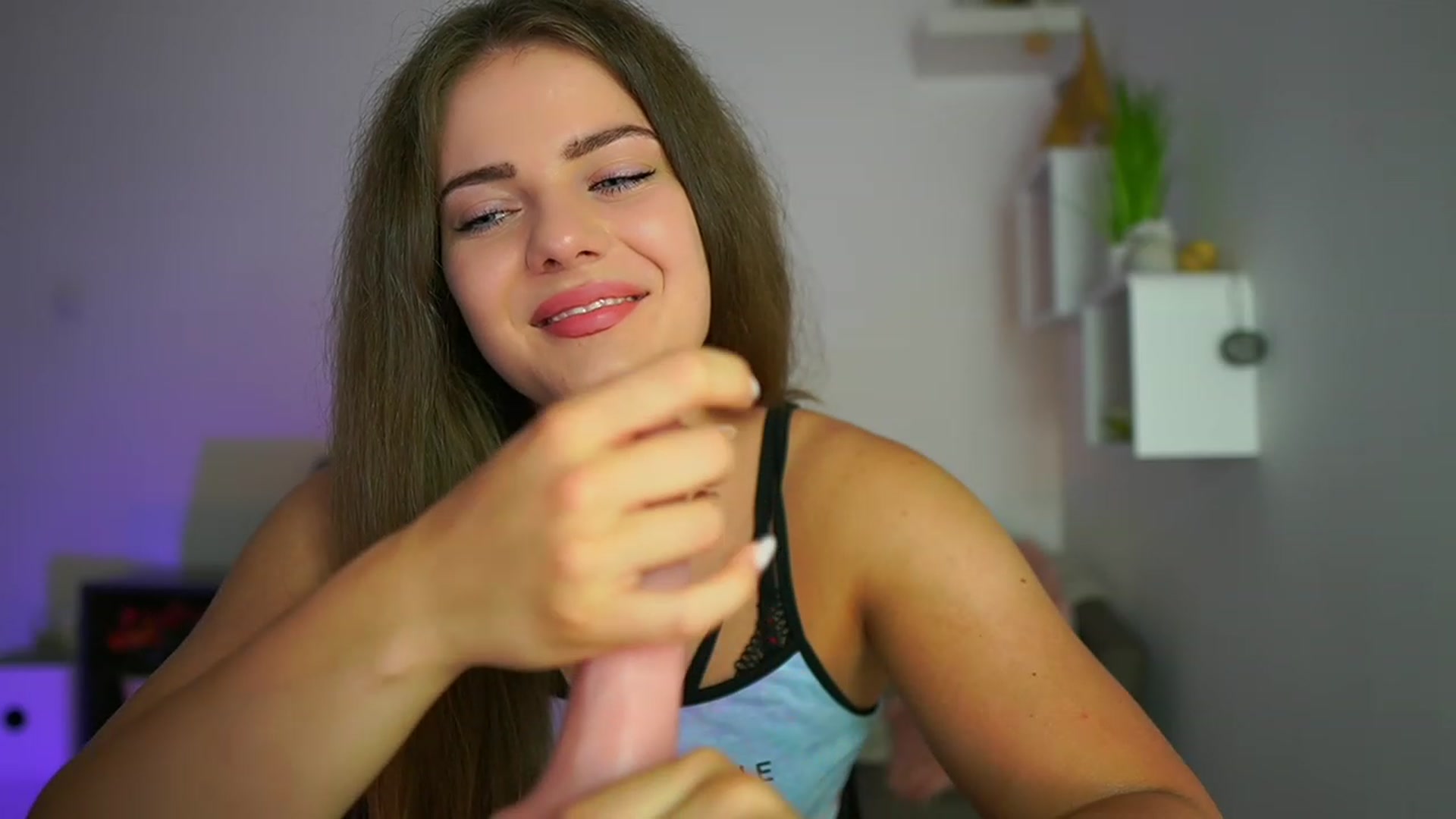 Gallery image thumbnail from Elly_Malkova_'s myfreecams stream on, 07/22/2023, 19:22 image 18 of 20