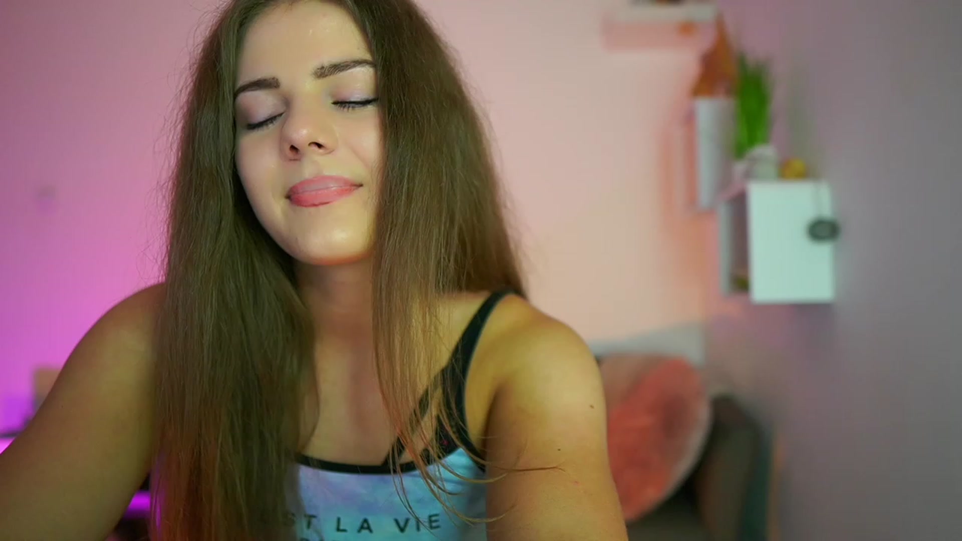 Gallery image thumbnail from Elly_Malkova_'s myfreecams stream on, 07/22/2023, 19:22 image 14 of 20