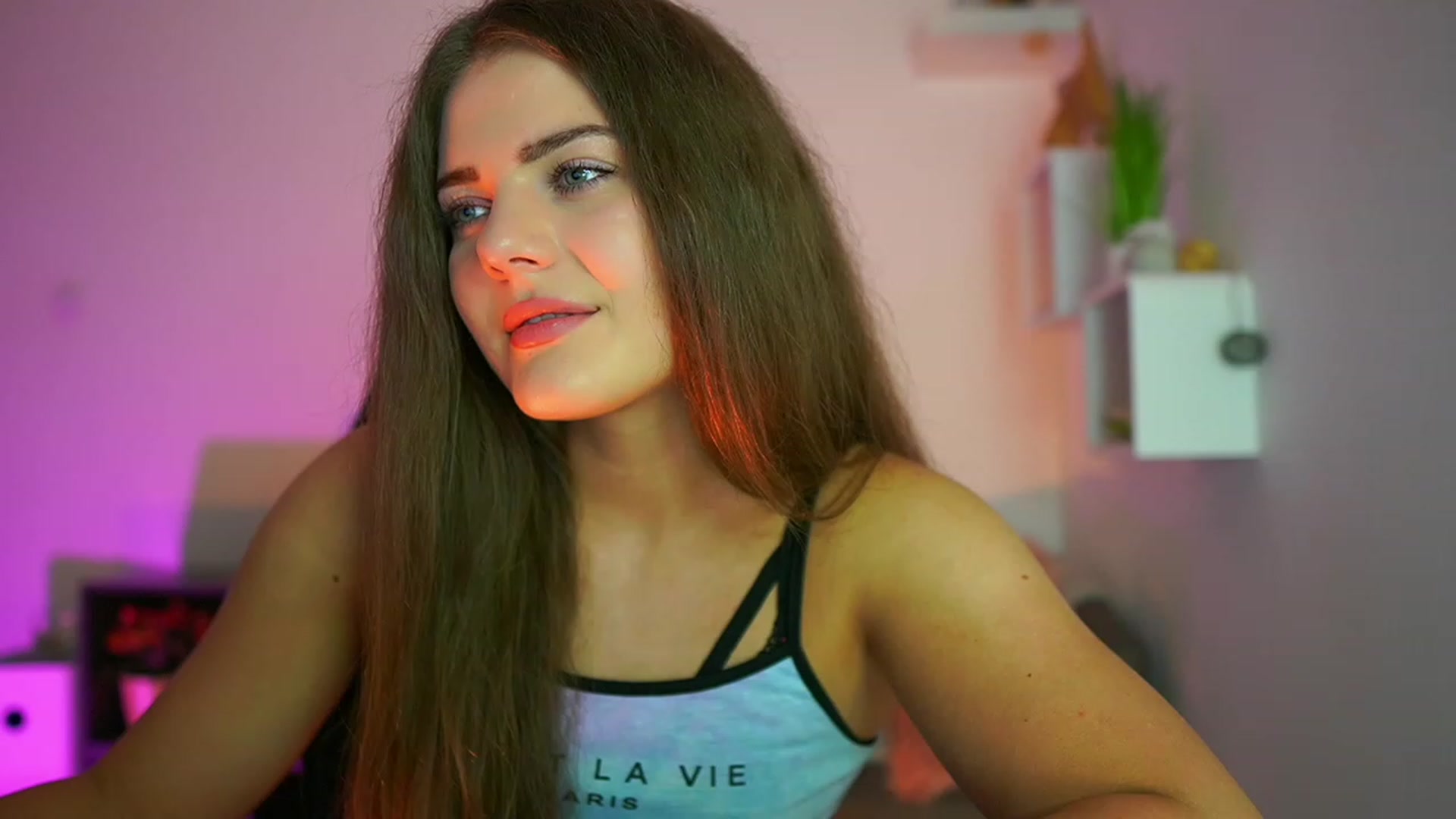 Gallery image thumbnail from Elly_Malkova_'s myfreecams stream on, 07/22/2023, 19:22 image 4 of 20