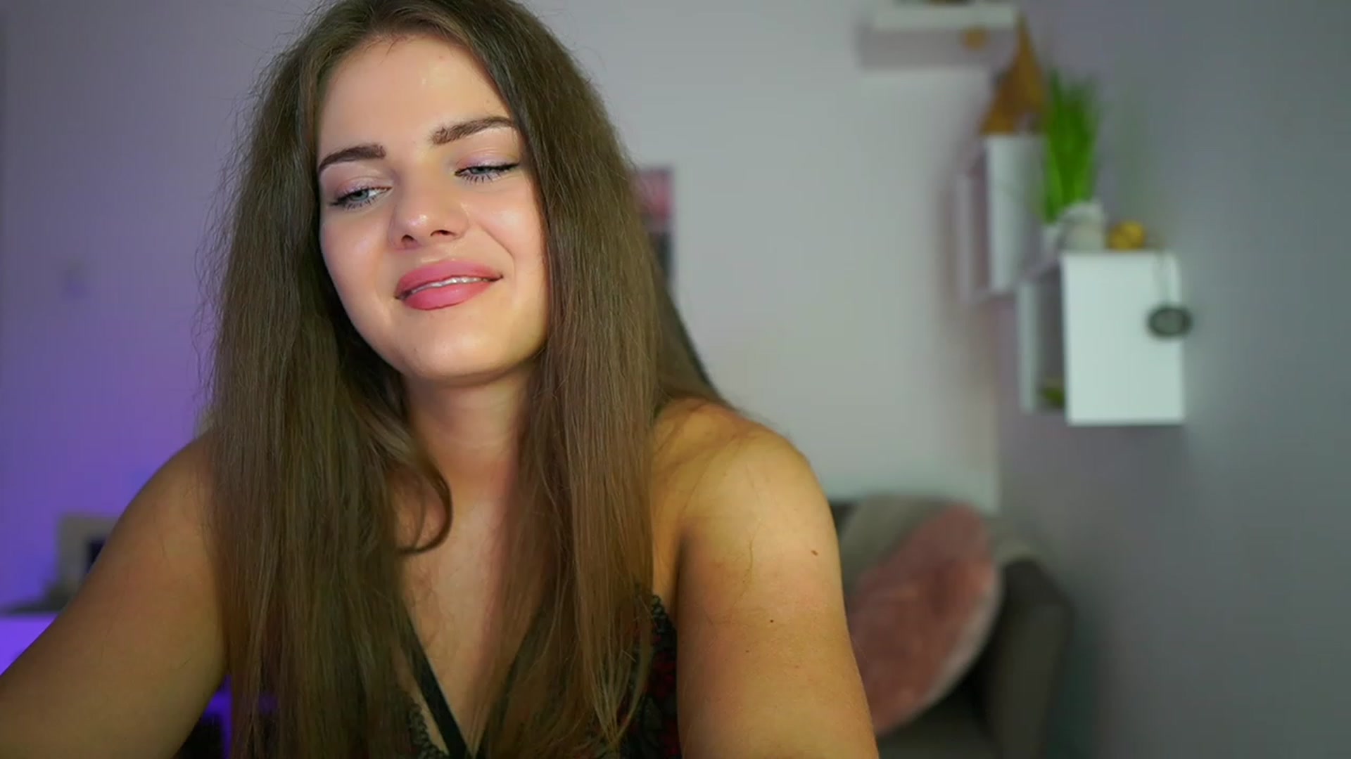 Gallery image thumbnail from Elly_Malkova_'s myfreecams stream on, 07/22/2023, 21:32 image 13 of 20