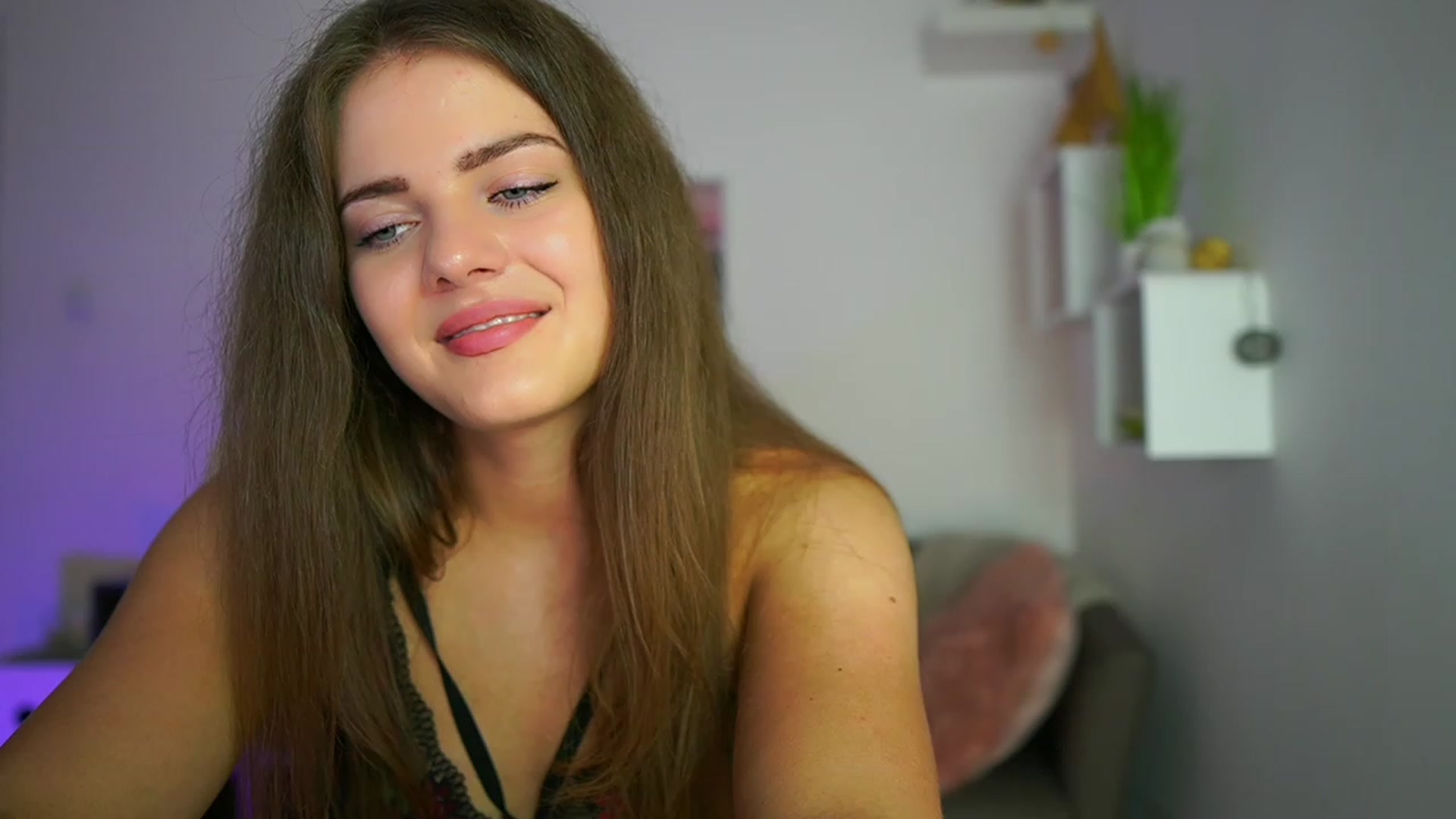 Gallery image thumbnail from Elly_Malkova_'s myfreecams stream on, 07/22/2023, 21:32 image 20 of 20