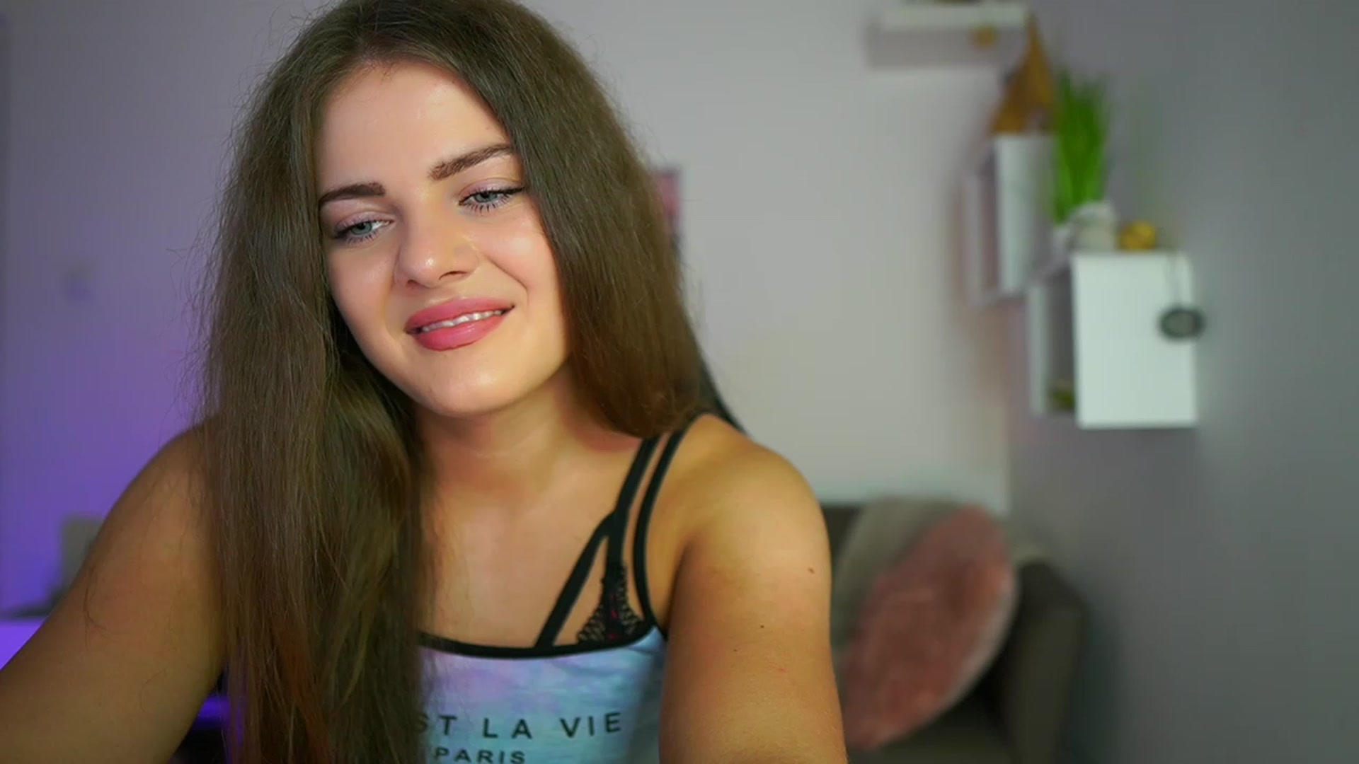 Gallery image thumbnail from Elly_Malkova_'s myfreecams stream on, 07/22/2023, 21:32 image 1 of 20
