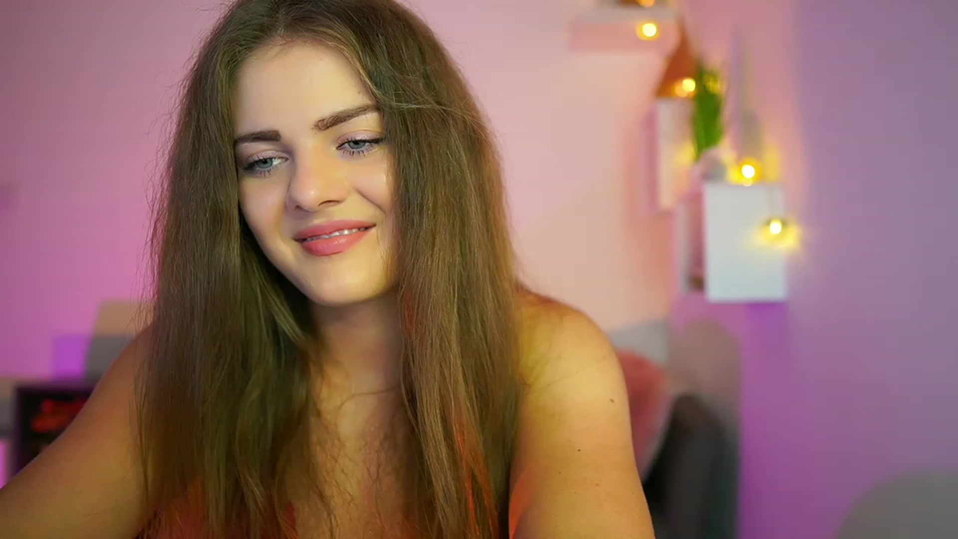 Gallery image thumbnail from Elly_Malkova_'s myfreecams stream on, 07/23/2023, 19:52 image 12 of 20