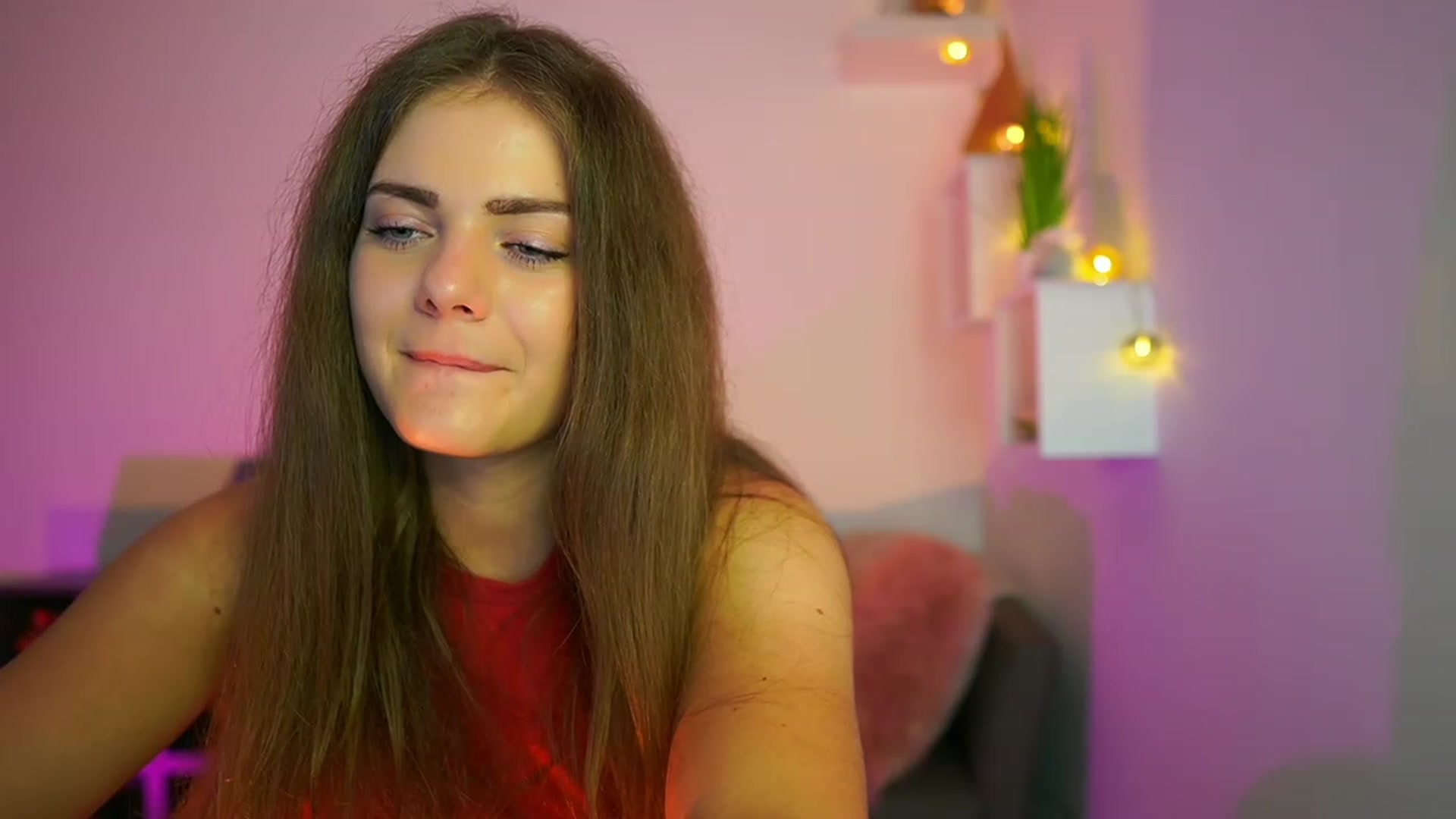 Gallery image thumbnail from Elly_Malkova_'s myfreecams stream on, 07/23/2023, 21:24 image 13 of 20