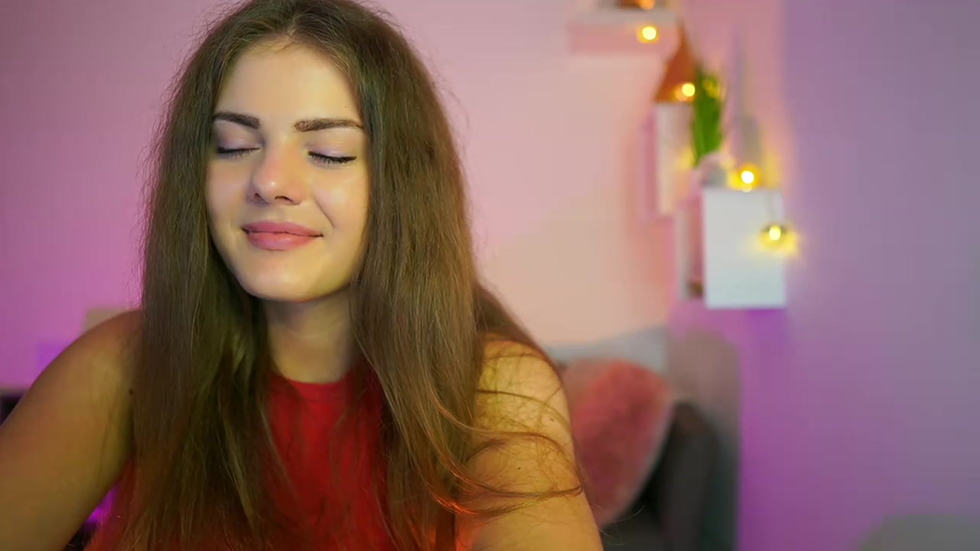Gallery image thumbnail from Elly_Malkova_'s myfreecams stream on, 07/23/2023, 21:24 image 10 of 20