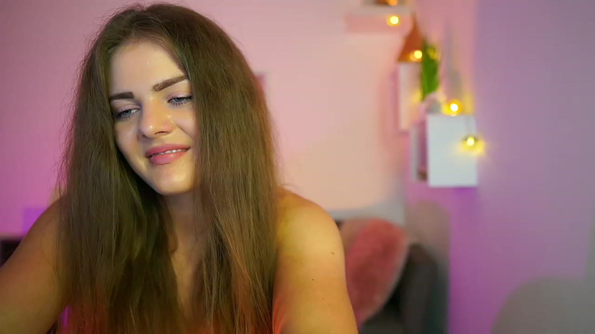 Gallery image thumbnail from Elly_Malkova_'s myfreecams stream on, 07/23/2023, 21:24 image 4 of 20