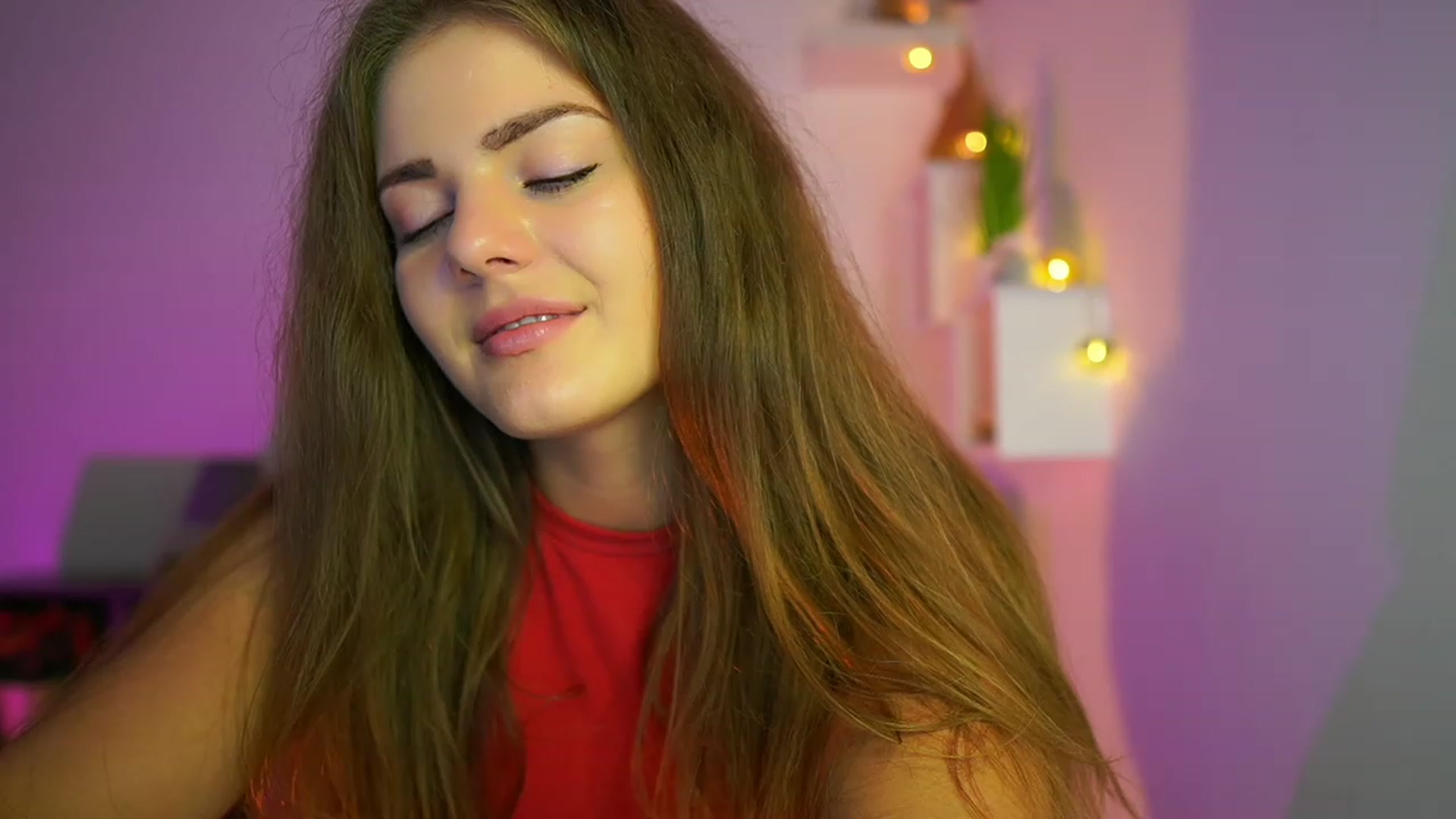 Gallery image thumbnail from Elly_Malkova_'s myfreecams stream on, 07/23/2023, 23:12 image 5 of 20