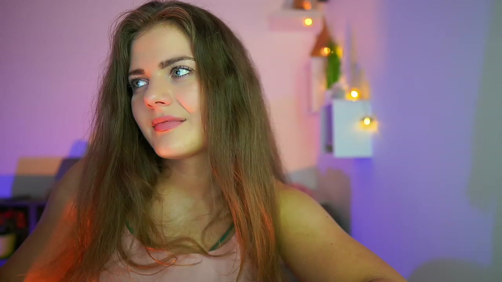 Gallery image thumbnail from Elly_Malkova_'s myfreecams stream on, 07/24/2023, 14:22 image 7 of 20