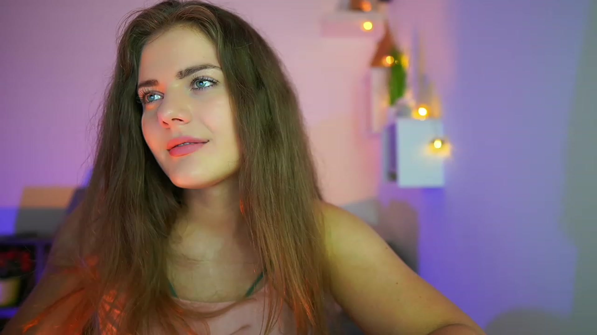Gallery image thumbnail from Elly_Malkova_'s myfreecams stream on, 07/24/2023, 14:22 image 4 of 20