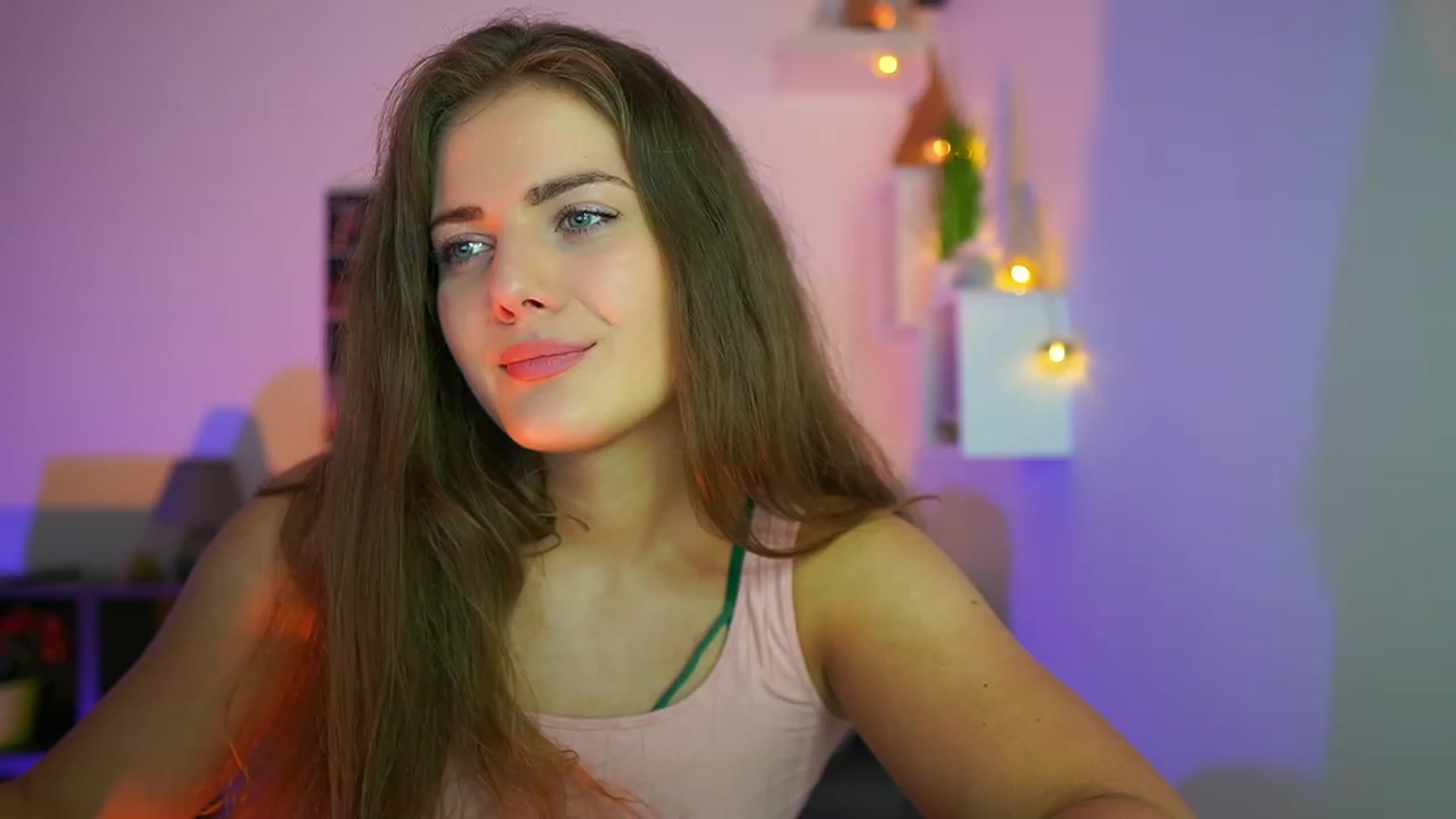 Gallery image thumbnail from Elly_Malkova_'s myfreecams stream on, 07/24/2023, 14:22 image 10 of 20