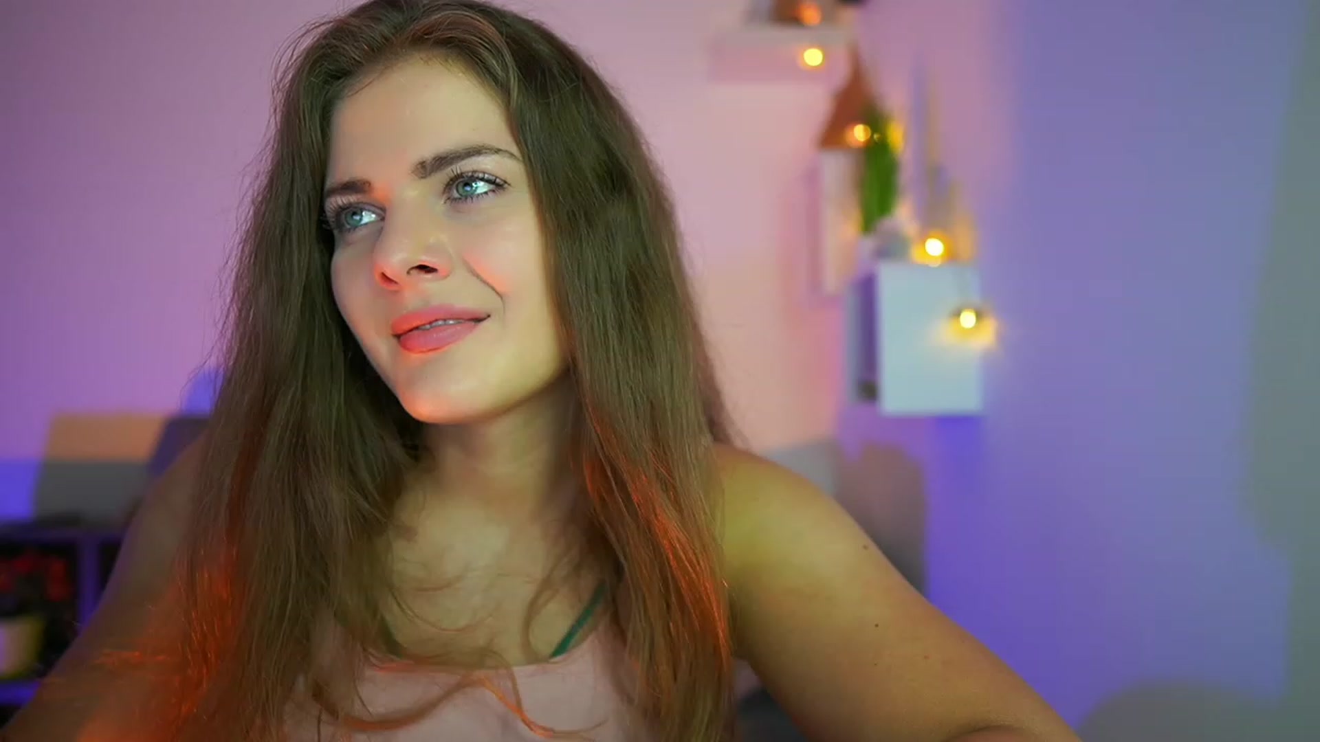 Gallery image thumbnail from Elly_Malkova_'s myfreecams stream on, 07/24/2023, 14:22 image 5 of 20