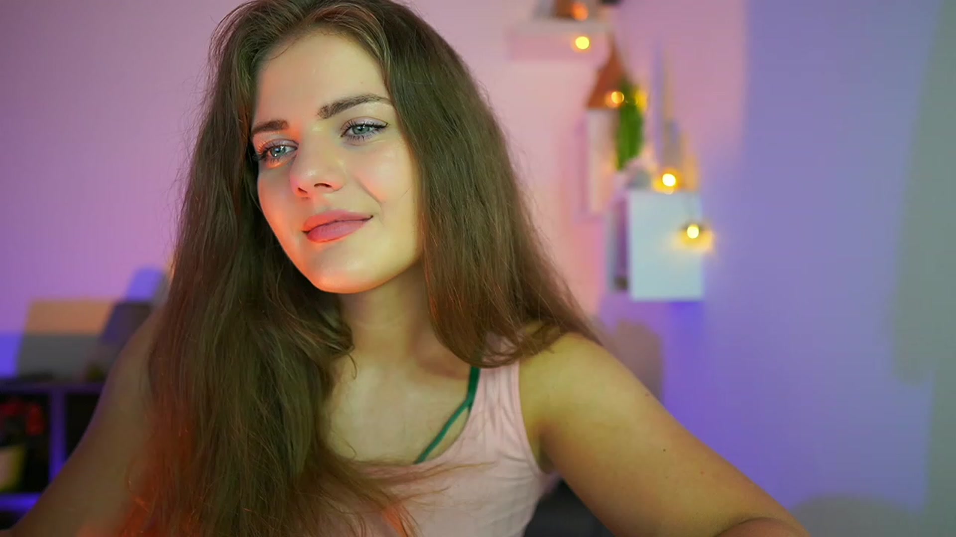 Gallery image thumbnail from Elly_Malkova_'s myfreecams stream on, 07/24/2023, 14:22 image 17 of 20