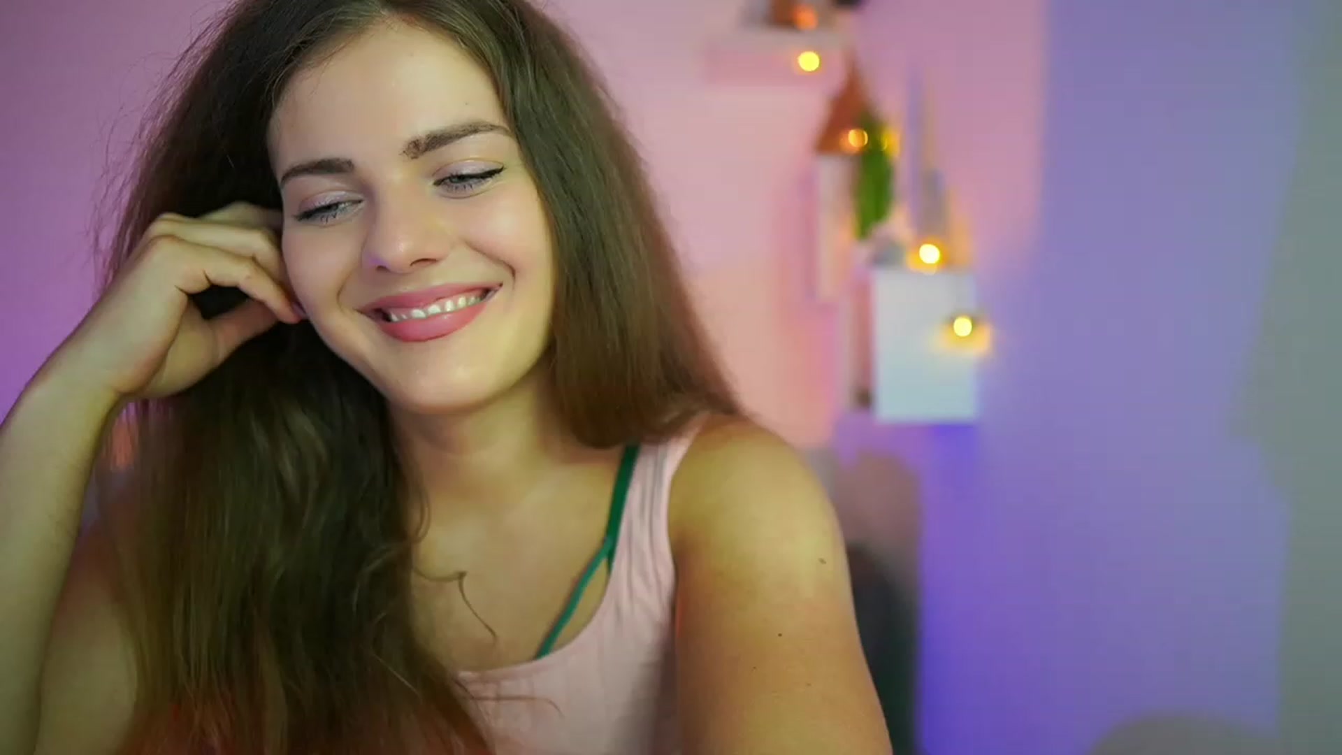 Gallery image thumbnail from Elly_Malkova_'s myfreecams stream on, 07/24/2023, 14:41 image 8 of 20