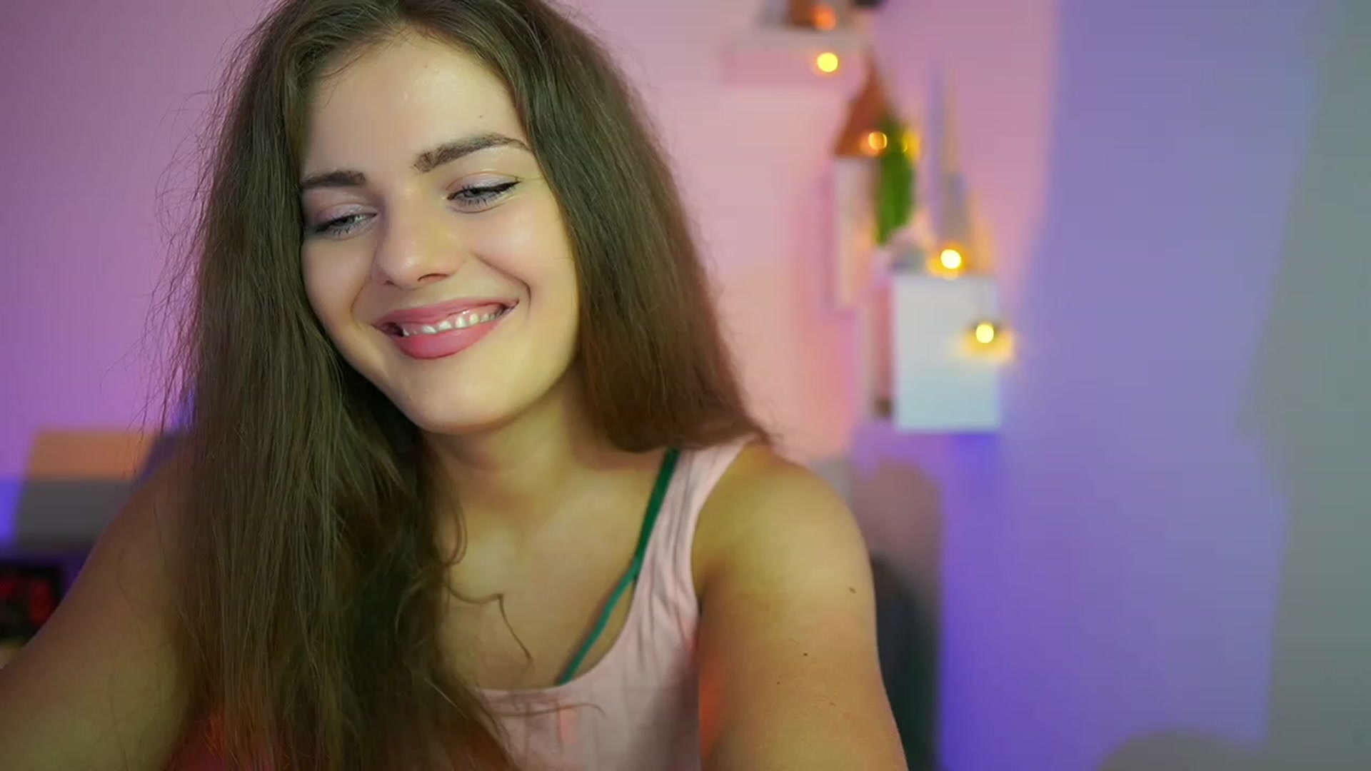 Gallery image thumbnail from Elly_Malkova_'s myfreecams stream on, 07/24/2023, 14:41 image 5 of 20