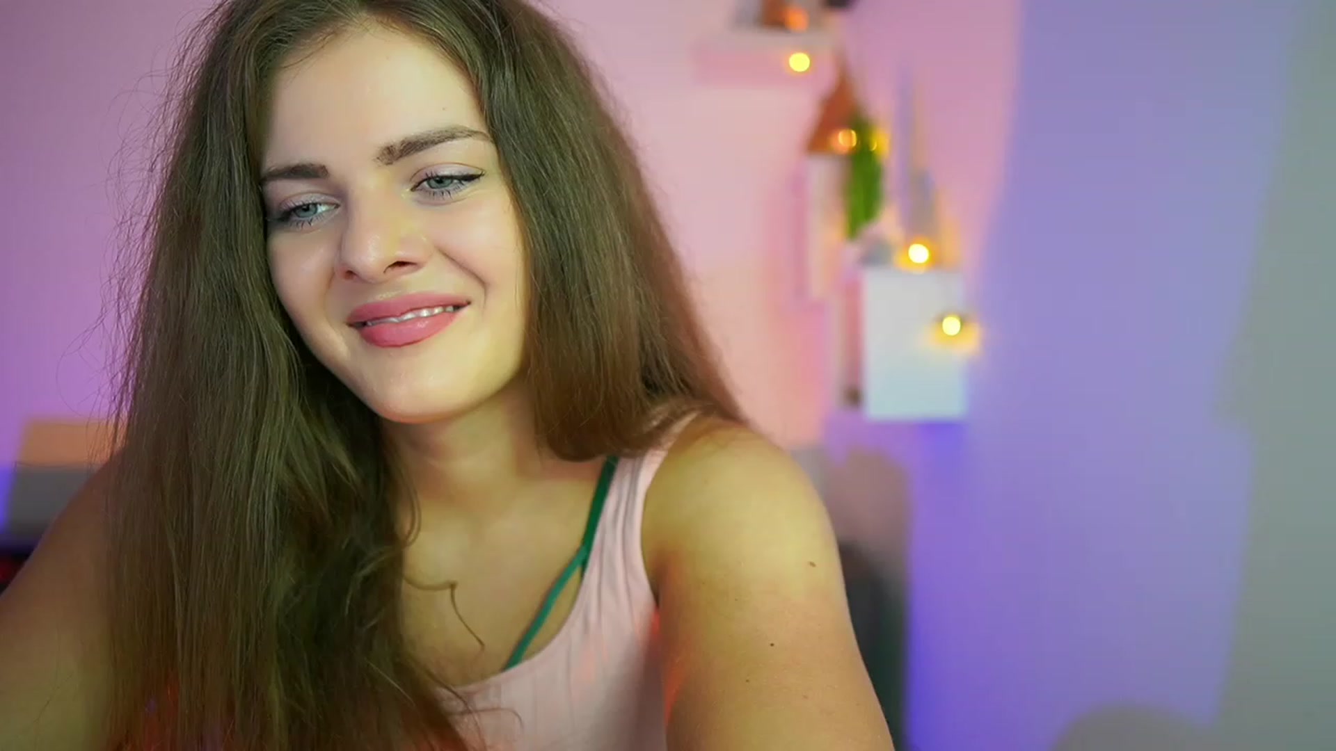 Gallery image thumbnail from Elly_Malkova_'s myfreecams stream on, 07/24/2023, 14:41 image 11 of 20