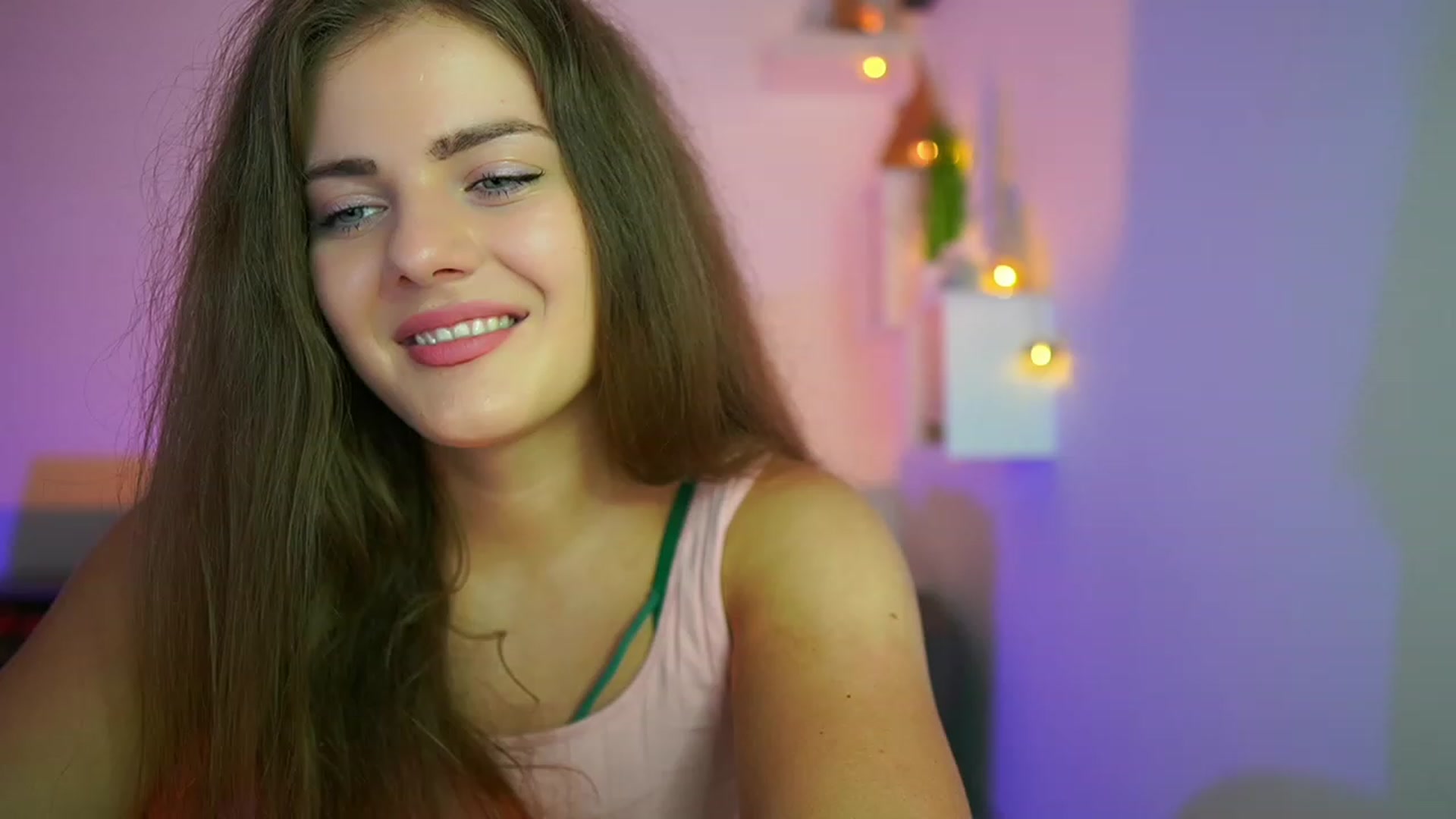 Gallery image thumbnail from Elly_Malkova_'s myfreecams stream on, 07/24/2023, 14:41 image 10 of 20